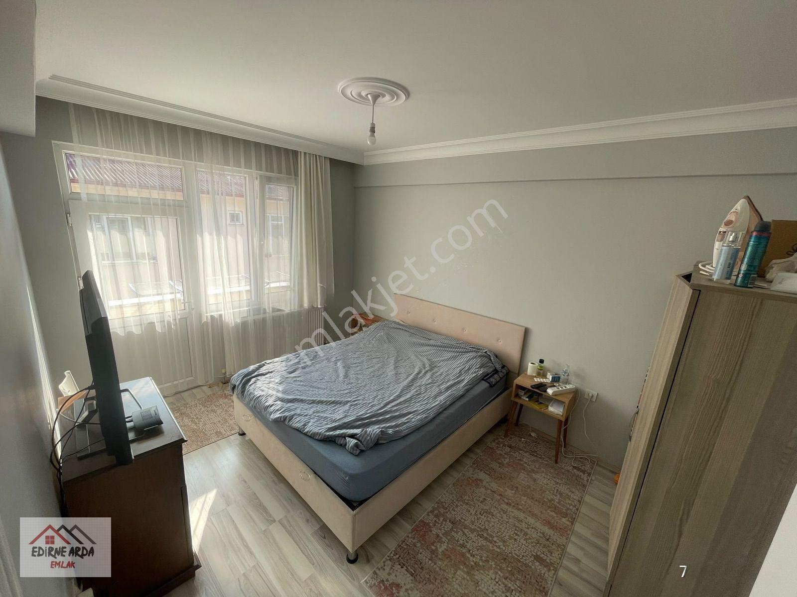 Arda Emlak Ofisin’den Ayşekadın Mevkiinde Kapalı Balkonlu Daire — fotoğraf 7