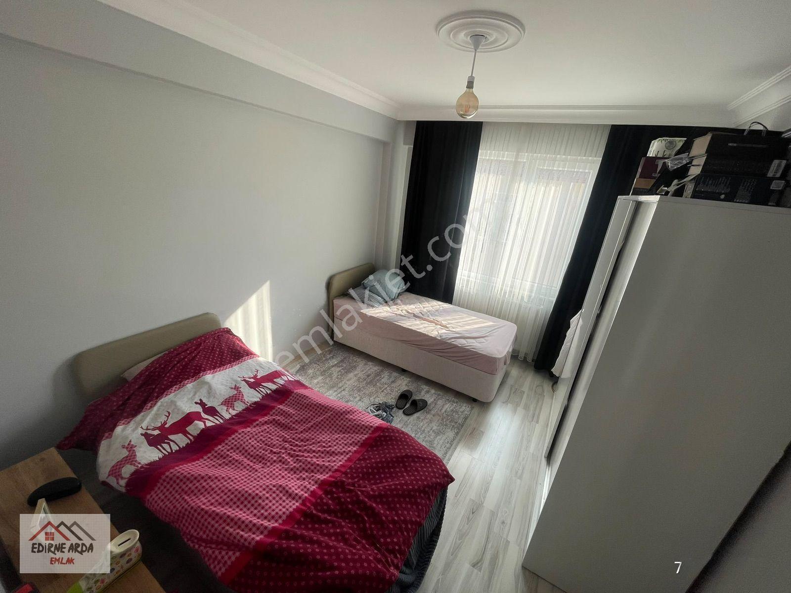 Arda Emlak Ofisin’den Ayşekadın Mevkiinde Kapalı Balkonlu Daire — fotoğraf 9
