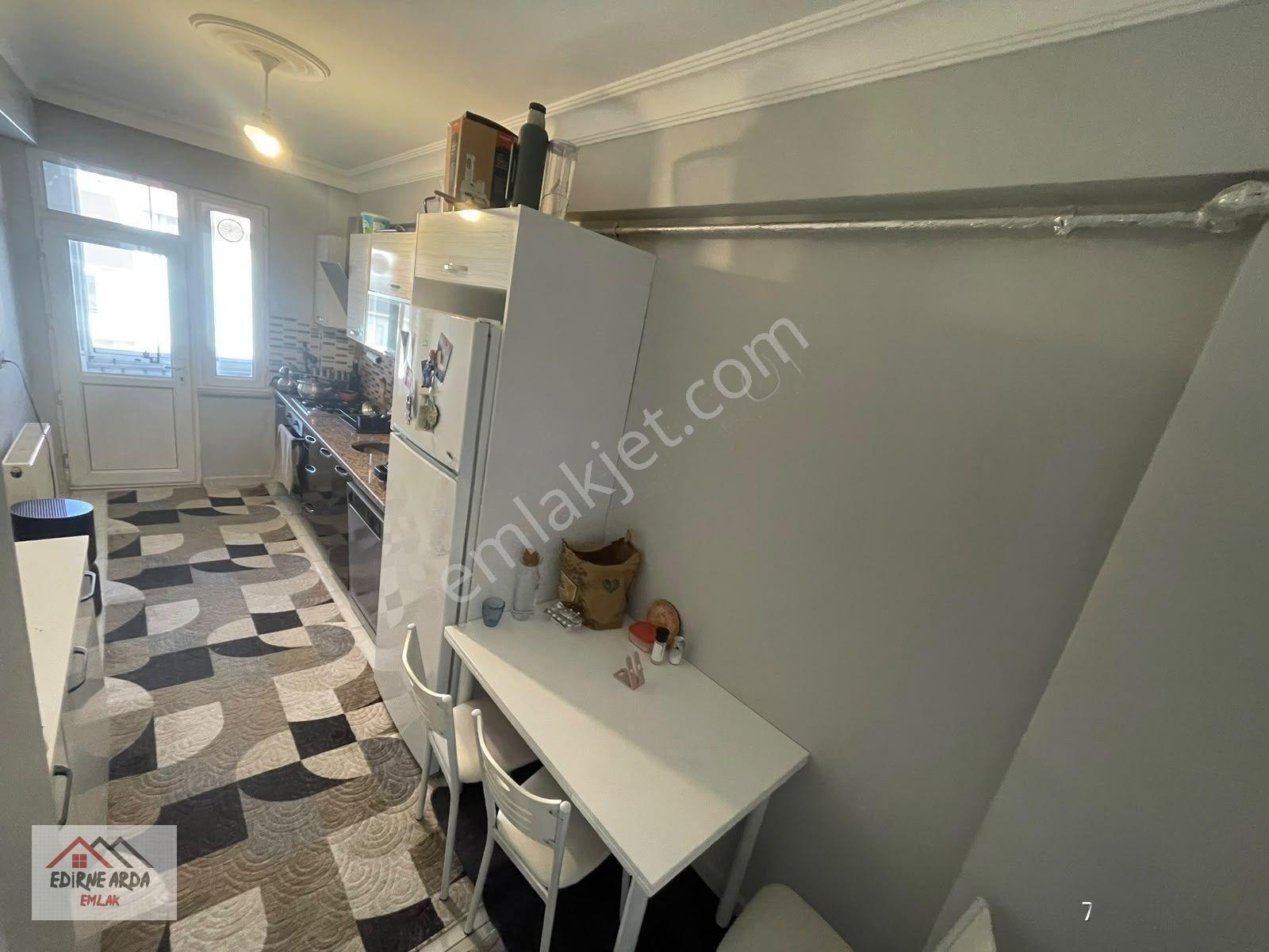 Arda Emlak Ofisin’den Ayşekadın Mevkiinde Kapalı Balkonlu Daire — fotoğraf 23