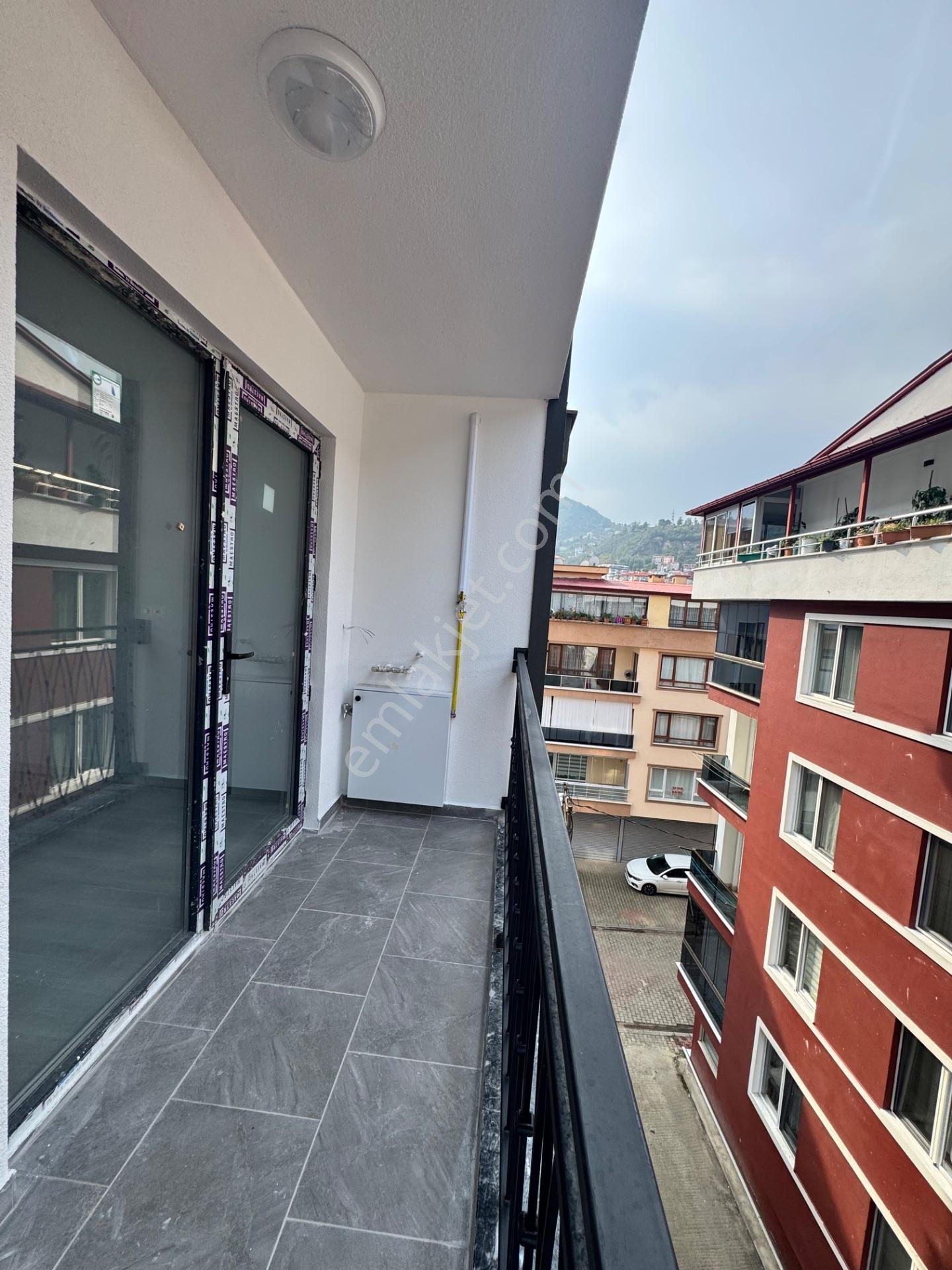 Giresun Teyyareddüzü Mahlesi Satlık 1+1 Daire — fotoğraf 23