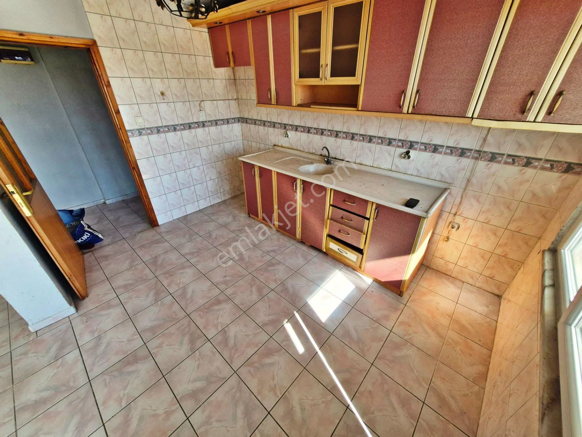 Aktif'ten Akçayda Satılık Ön Cephe Kapalı Otoparklı Yüksek Kredili Fırsat 2+1 Daire — fotoğraf 5