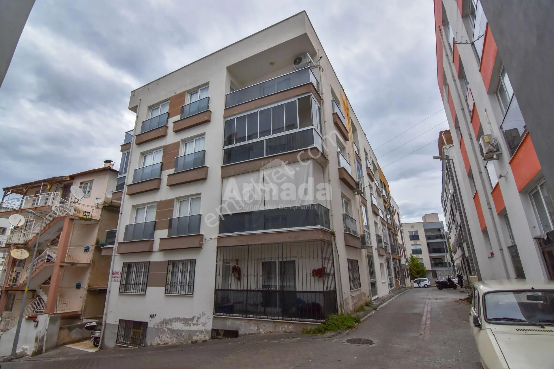 Kuşadası Şehir Merkezinde Fırsat Fiyata Satılık 1+1 Daire — fotoğraf 4