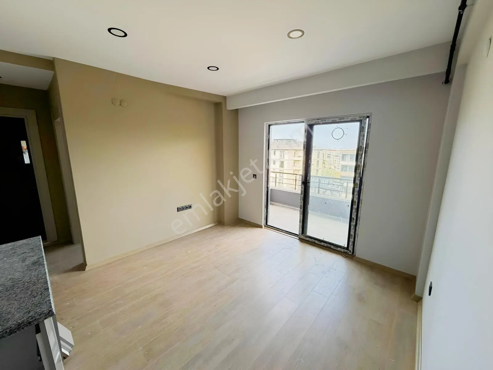 Site İçi Havuzlu Manzaralı Sıfır 1+1 Satılık Daire — fotoğraf 21