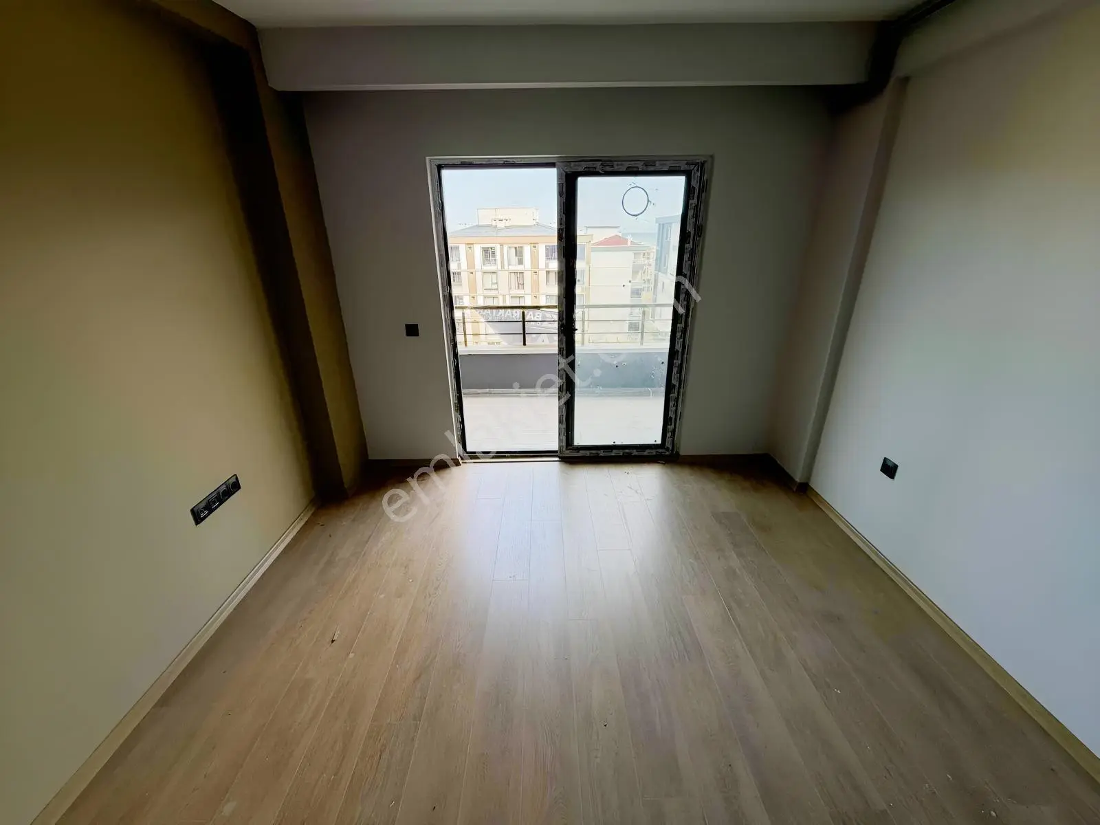 Site İçi Havuzlu Manzaralı Sıfır 1+1 Satılık Daire — fotoğraf 22