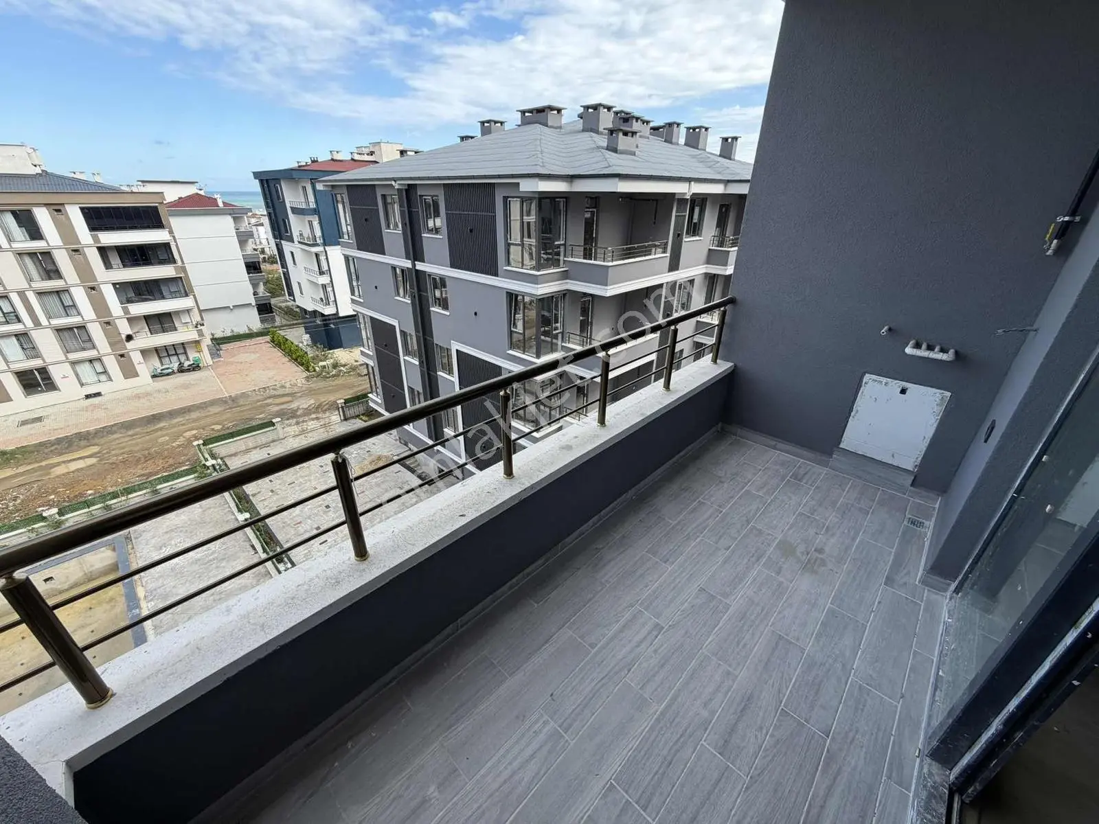 Site İçi Havuzlu Manzaralı Sıfır 1+1 Satılık Daire — fotoğraf 23