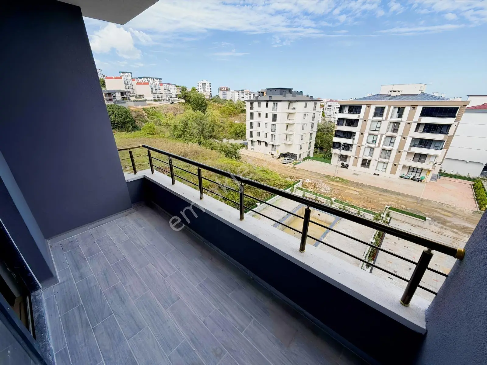 Site İçi Havuzlu Manzaralı Sıfır 1+1 Satılık Daire — fotoğraf 24