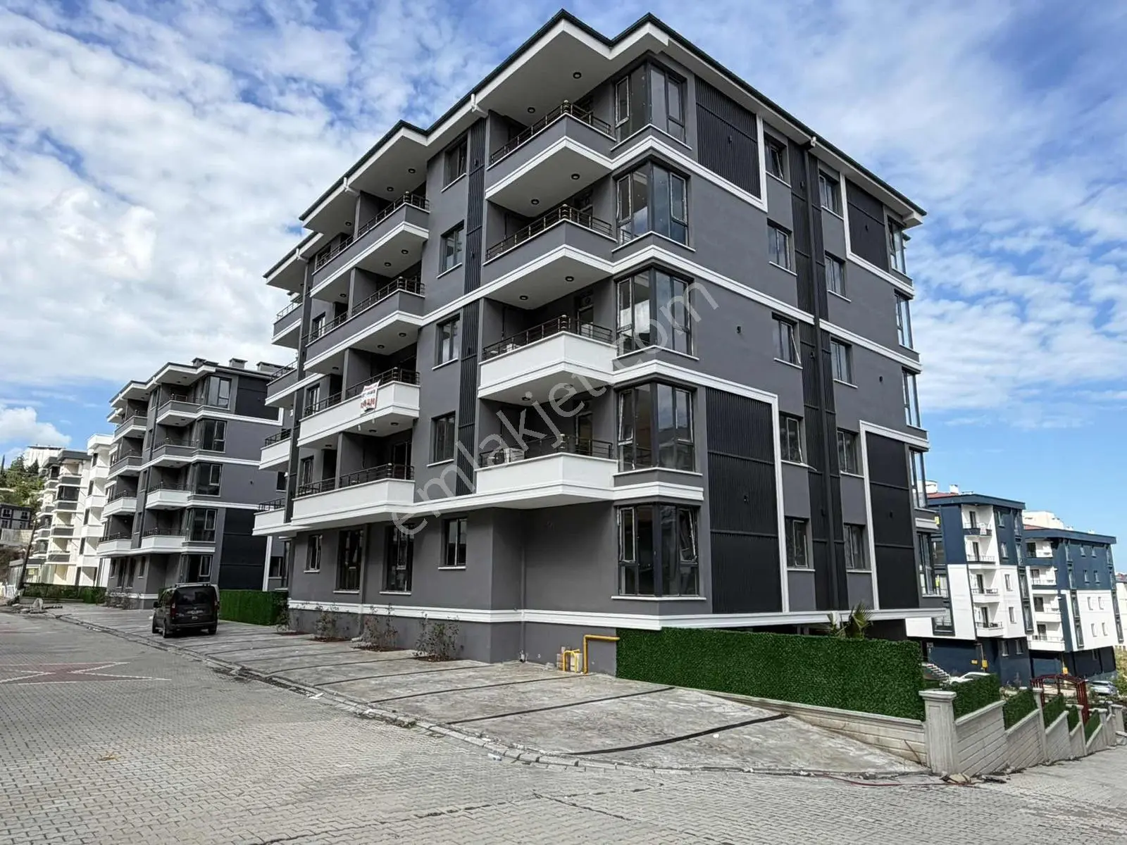 Site İçi Havuzlu Manzaralı Sıfır 1+1 Satılık Daire — fotoğraf 26