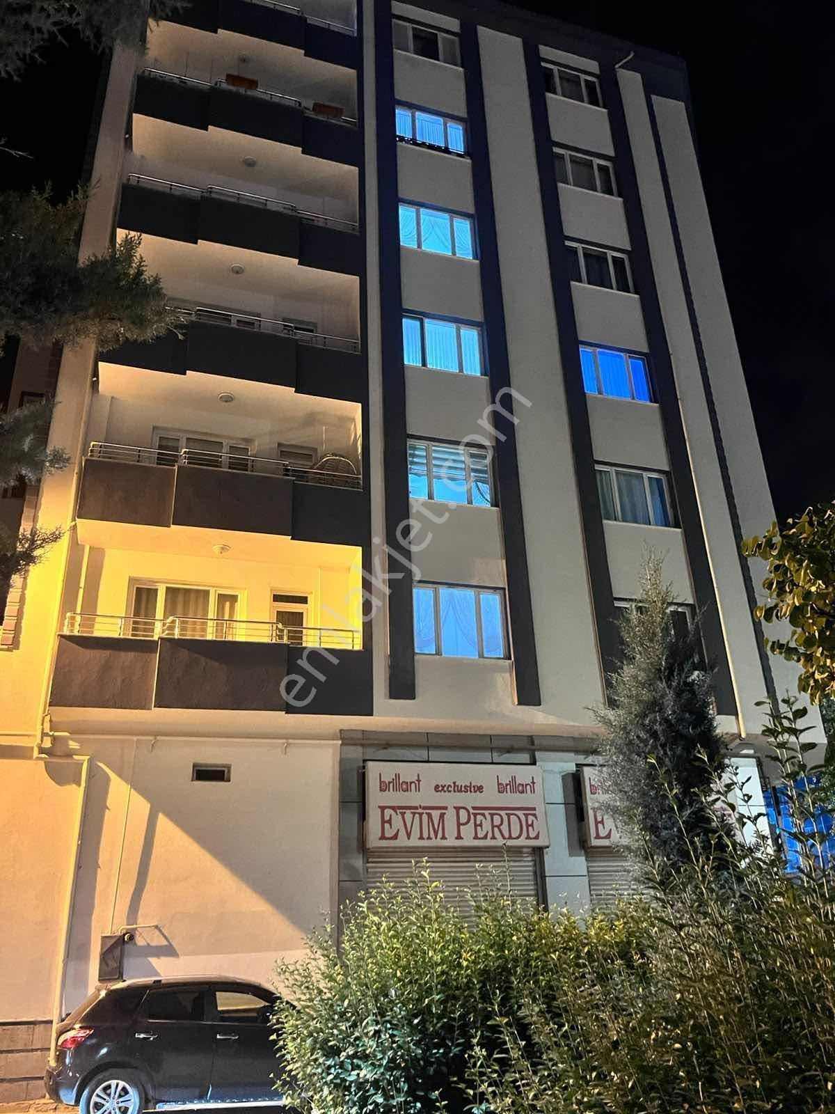 Vanın Kalbinde, Kültür Sarayı Karşısı Geniş Ve Ferah 3+1 Daire! — fotoğraf 13