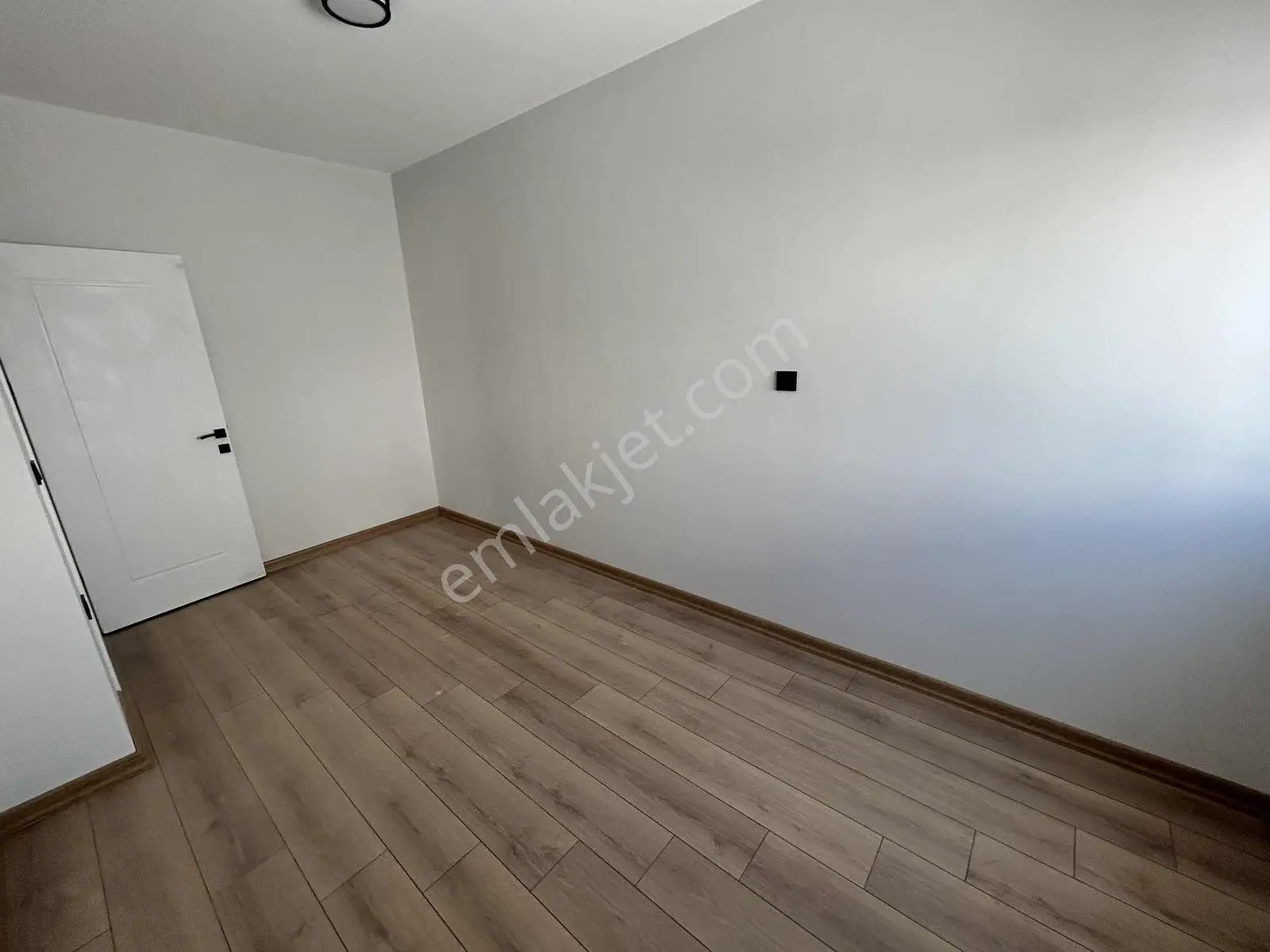 Acil Kuşadası Merkez Denize 200 Metre Mesafede Satılık 2+1 Daire — fotoğraf 17