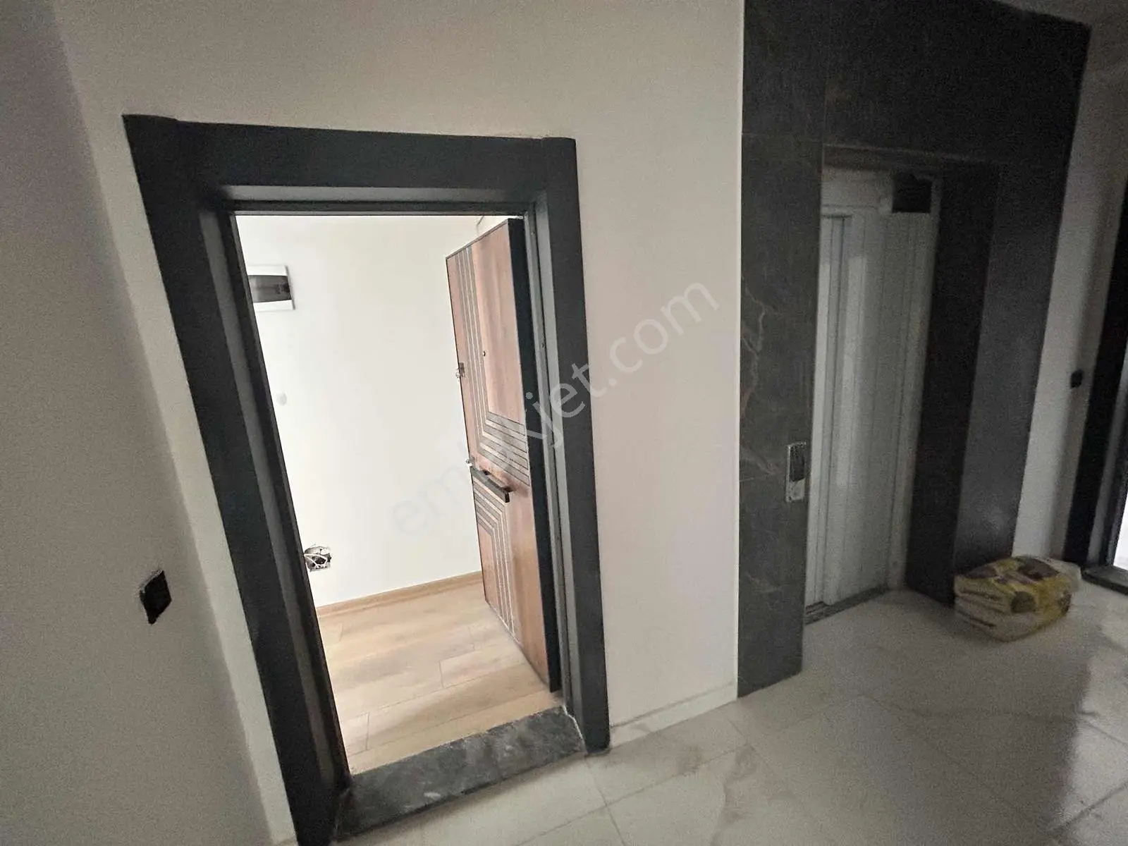 Acil Kuşadası Merkez Denize 200 Metre Mesafede Satılık 2+1 Daire — fotoğraf 19