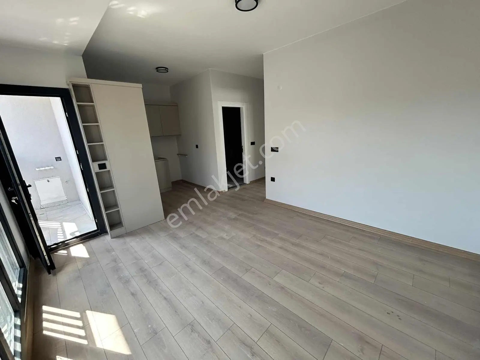 Acil Kuşadası Merkez Denize 200 Metre Mesafede Satılık 2+1 Daire — fotoğraf 32