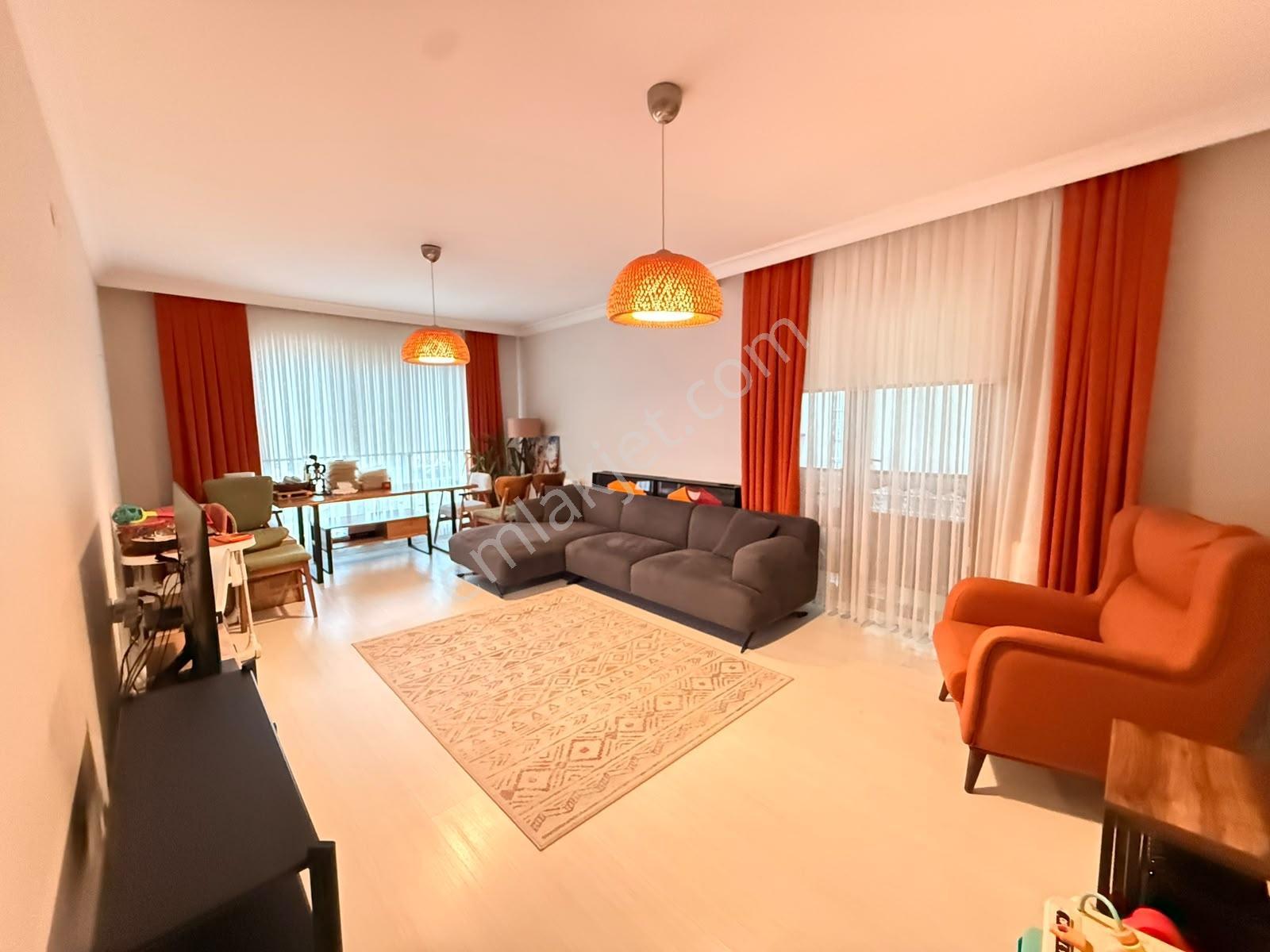 Ulukaya*okullar Cadde Üzeri Park Yakını Kat Konumunda 3+1 Daire — fotoğraf 7