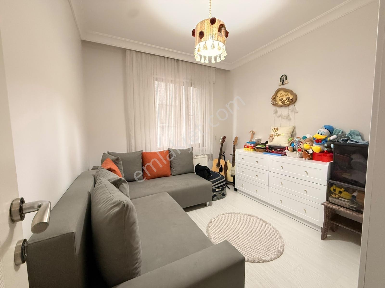 Ulukaya*okullar Cadde Üzeri Park Yakını Kat Konumunda 3+1 Daire — fotoğraf 11