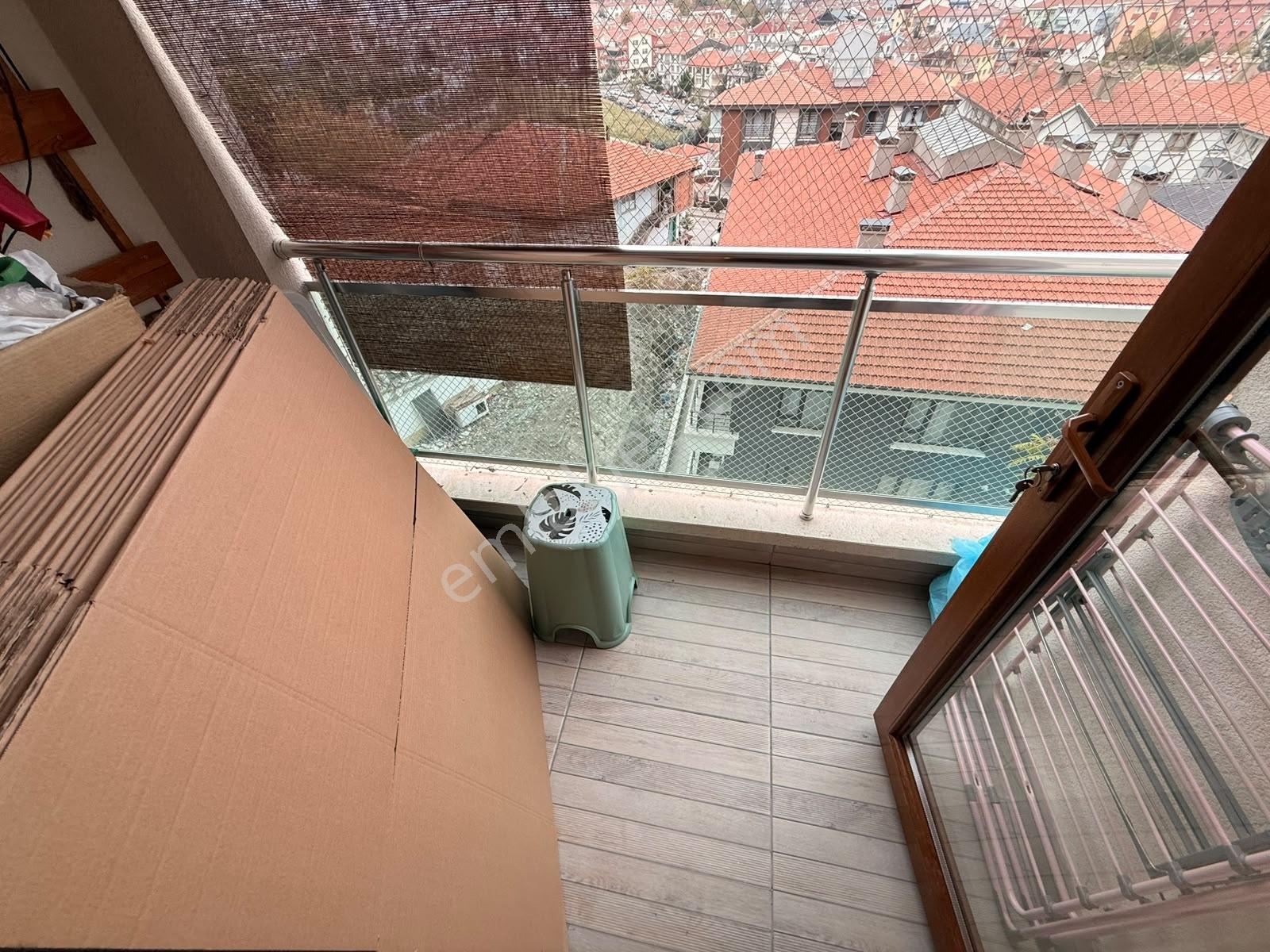 Ulukaya*okullar Cadde Üzeri Park Yakını Kat Konumunda 3+1 Daire — fotoğraf 18