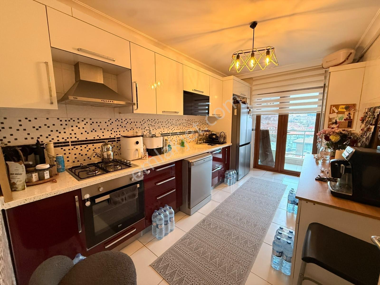 Ulukaya*okullar Cadde Üzeri Park Yakını Kat Konumunda 3+1 Daire — fotoğraf 28