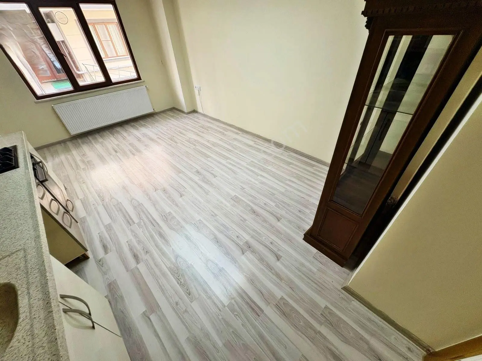Aktif'ten Akçay'da Satılık Harika Konumlu Doğalgazlı Lüx 1+1 Geniş Daire — fotoğraf 26