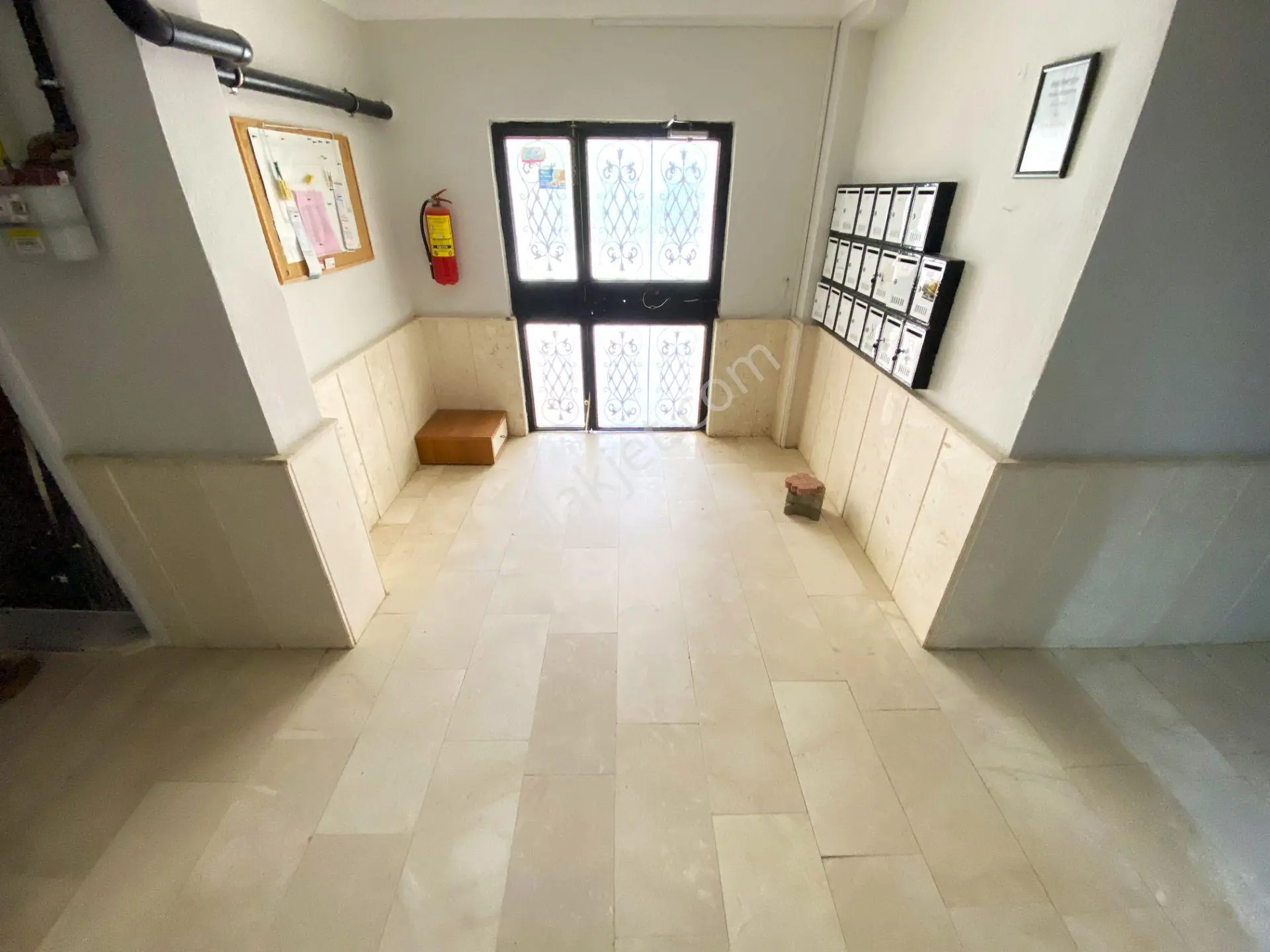 Aktiften Akçayda Satılık Denize 300 Metre 9 Yaşında Arakat Harika Devasa 2+1 Daire — fotoğraf 9