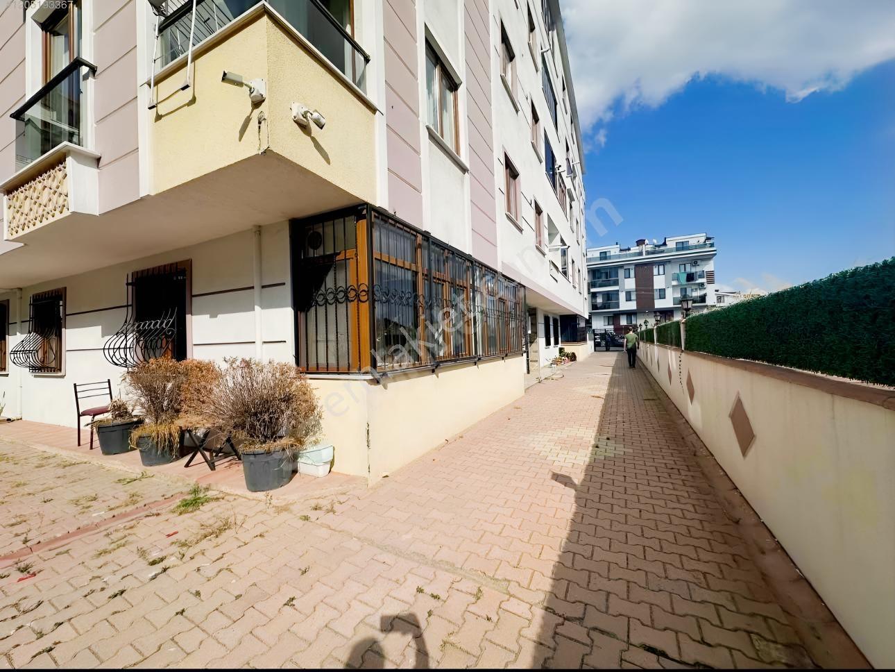 6 Yaşında // İskanlı // Tuzla Caddesine Yakın