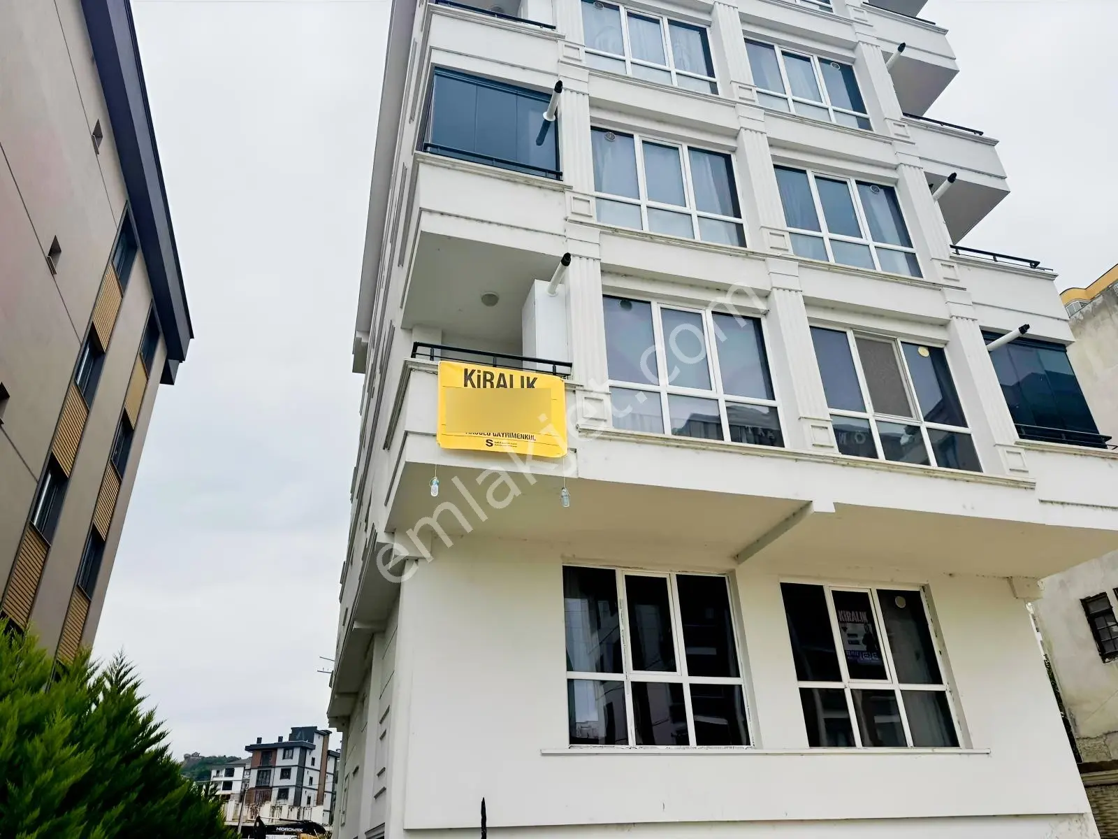 Atakum Körfez Mah.ulaşıma Yakın Satılık 1+1 Daire — fotoğraf 3