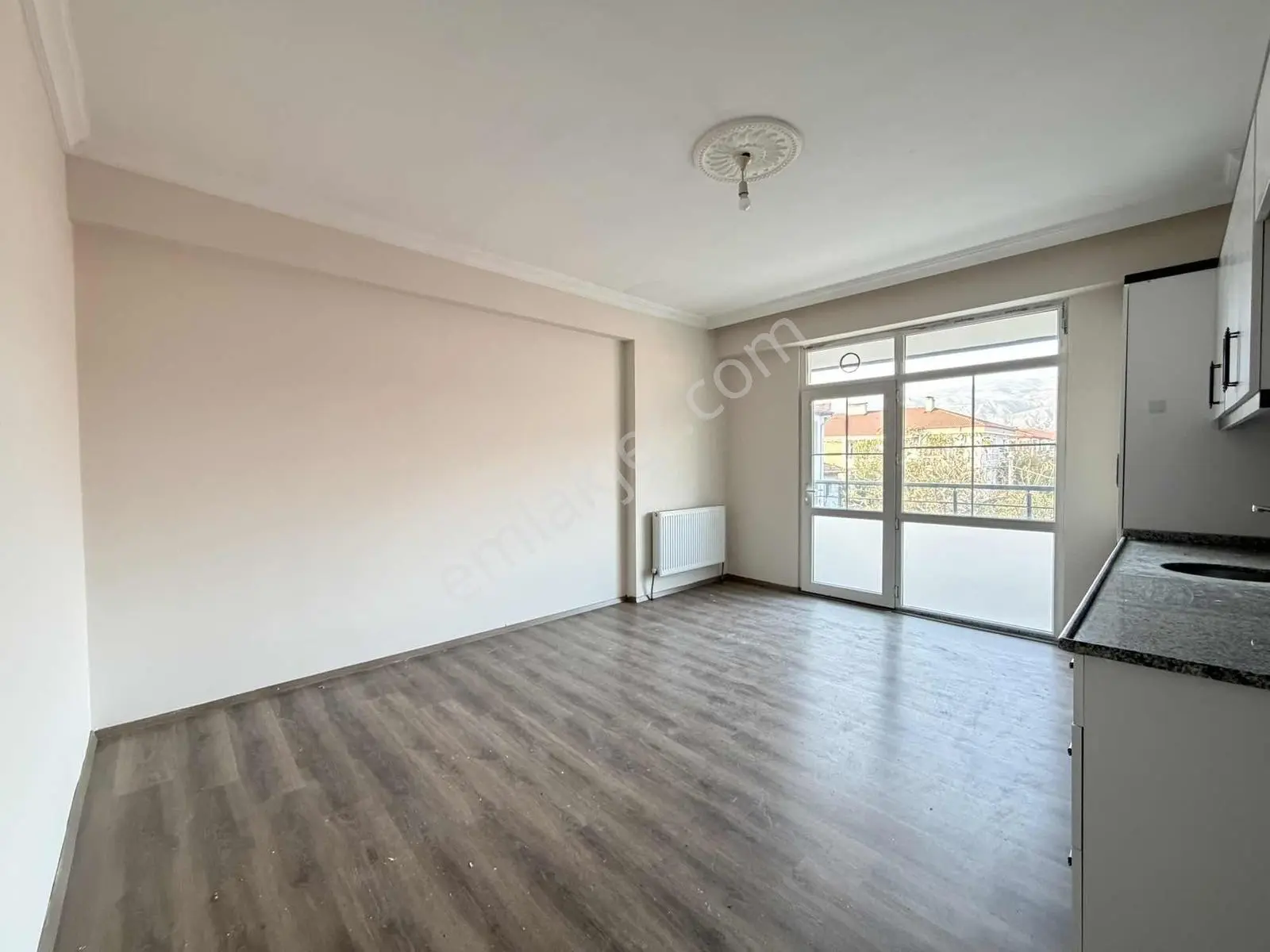 Remax Dem'den Yeni Mahallede Satılık 1+1 Daire — fotoğraf 7