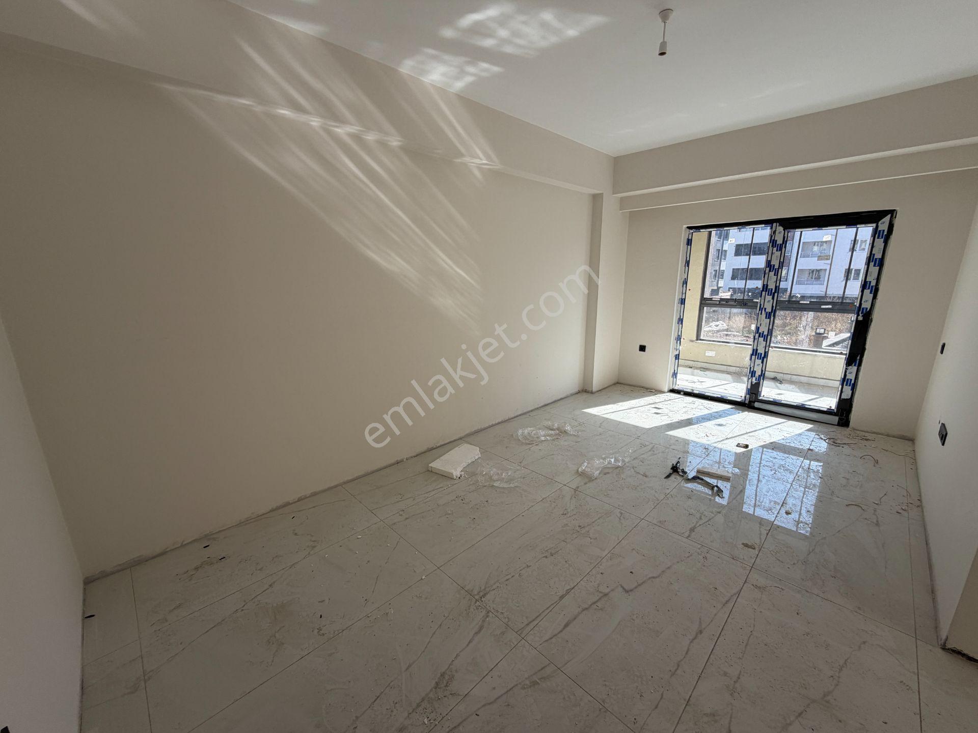Estorıa'dan Şehir Hastanesi Dibinde Lüks Geniş 2+0 Daire — fotoğraf 2
