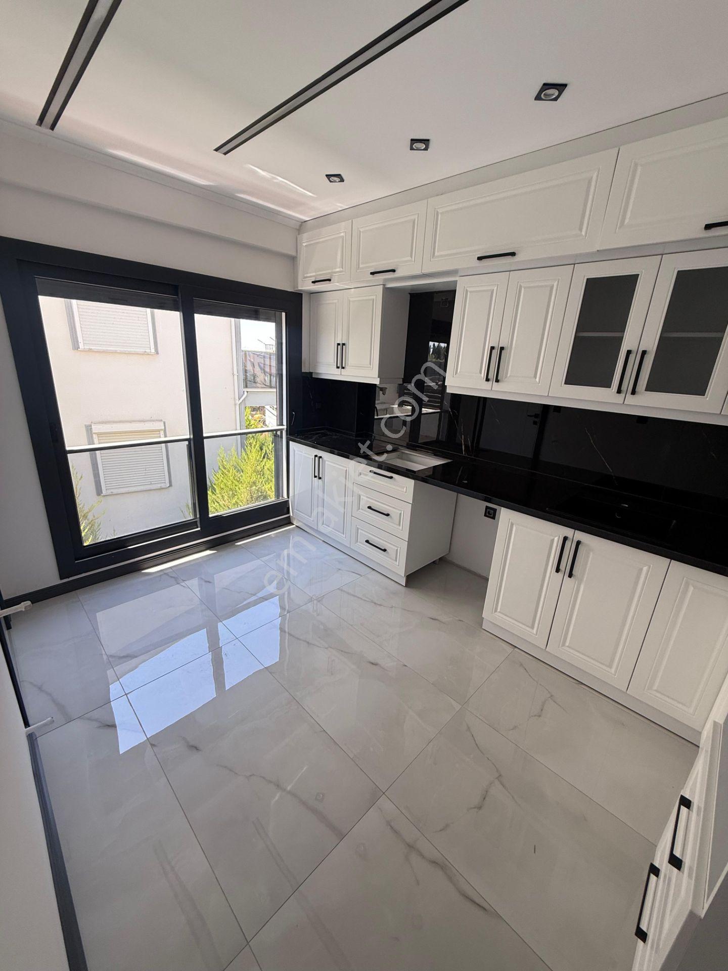Büyük Ailelere Özel Dev Gibi Havuzlu Ve Bahçeli Lüks Villa — fotoğraf 9