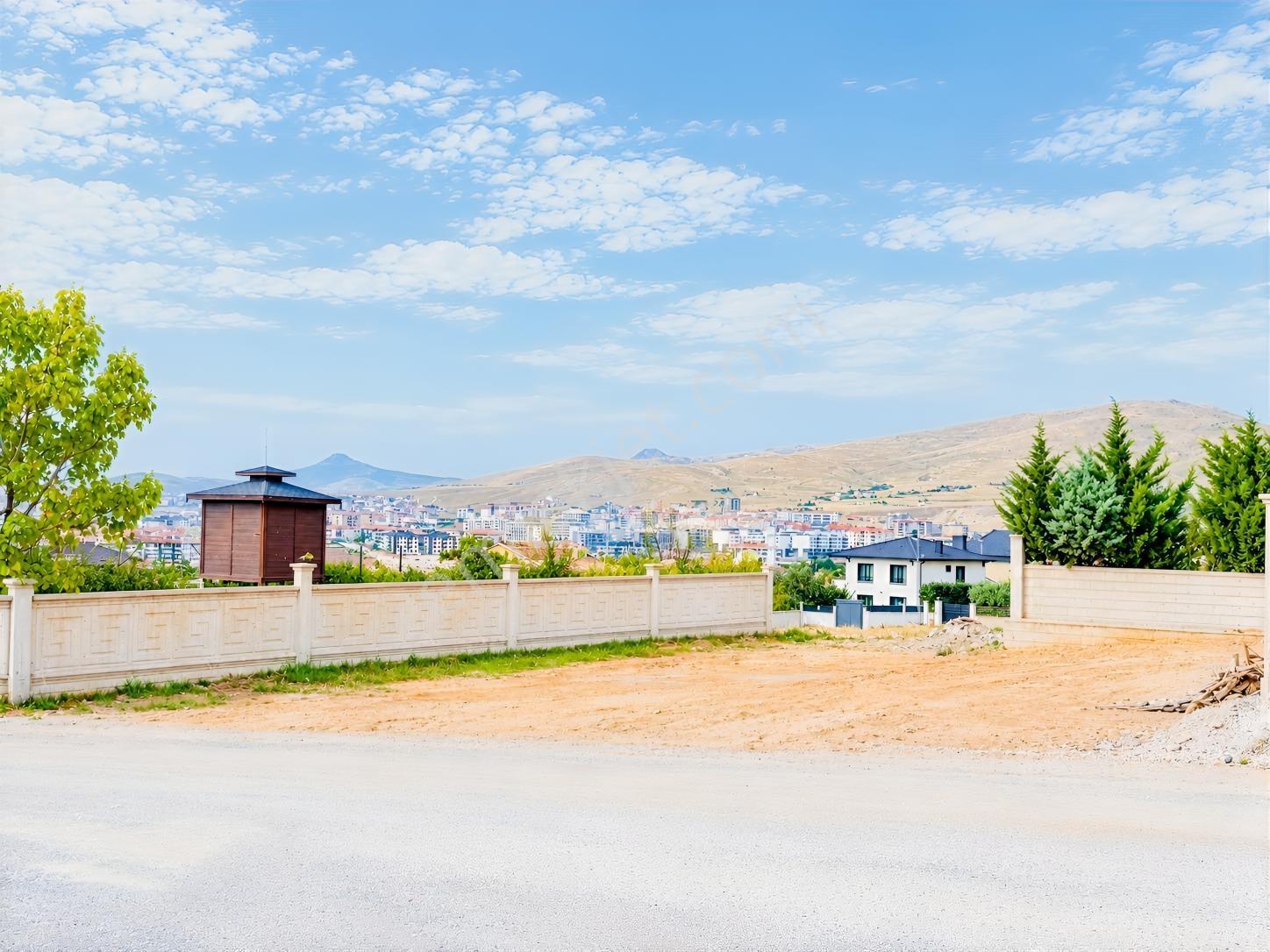 Selehattin Eyyubi Mahallesinde Konya Manzaralı Villalık Arsa — fotoğraf 4