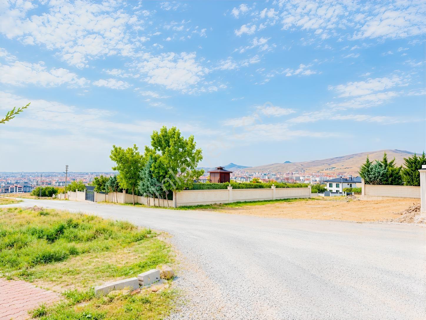 Selehattin Eyyubi Mahallesinde Konya Manzaralı Villalık Arsa — fotoğraf 5