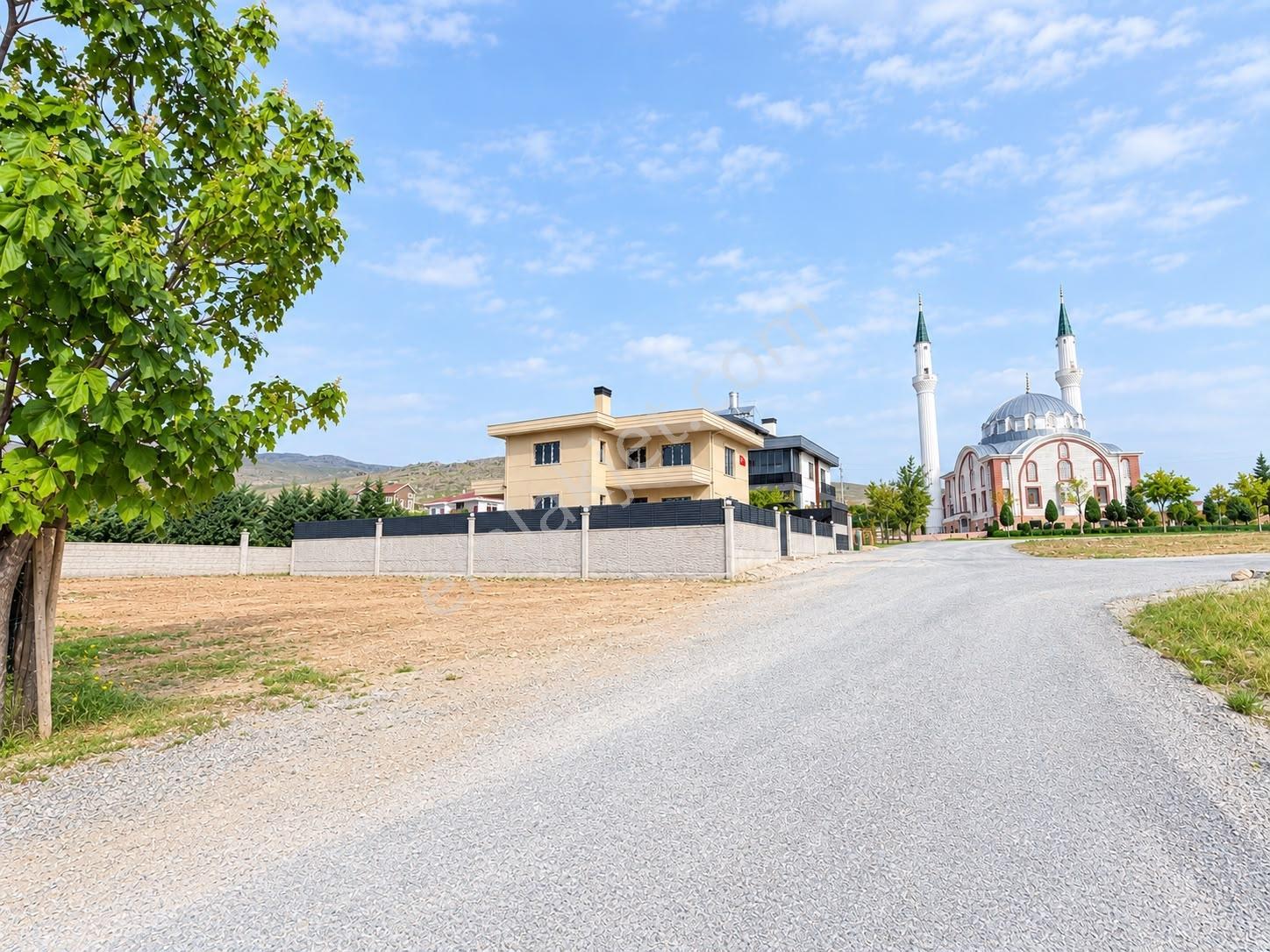 Selehattin Eyyubi Mahallesinde Konya Manzaralı Villalık Arsa — fotoğraf 14