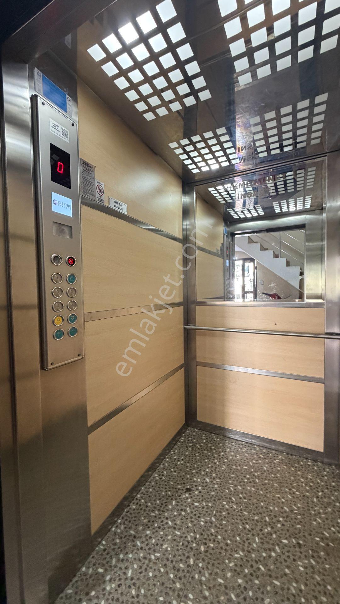 Kızıltoprakta Arakat Fırsat Satılık 2+1 Daire — fotoğraf 19