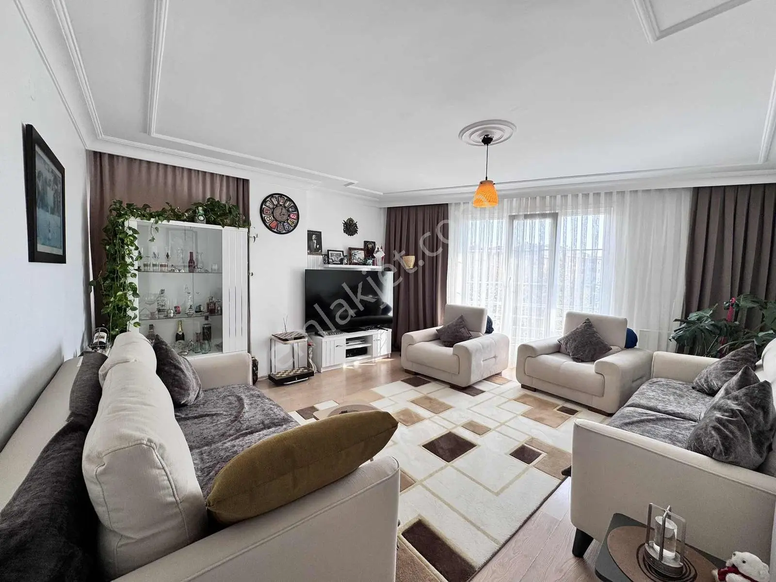 Çekmeköy Metroya Komşu Mazaralı 4+2 Satılık Dubleks Daire — fotoğraf 4