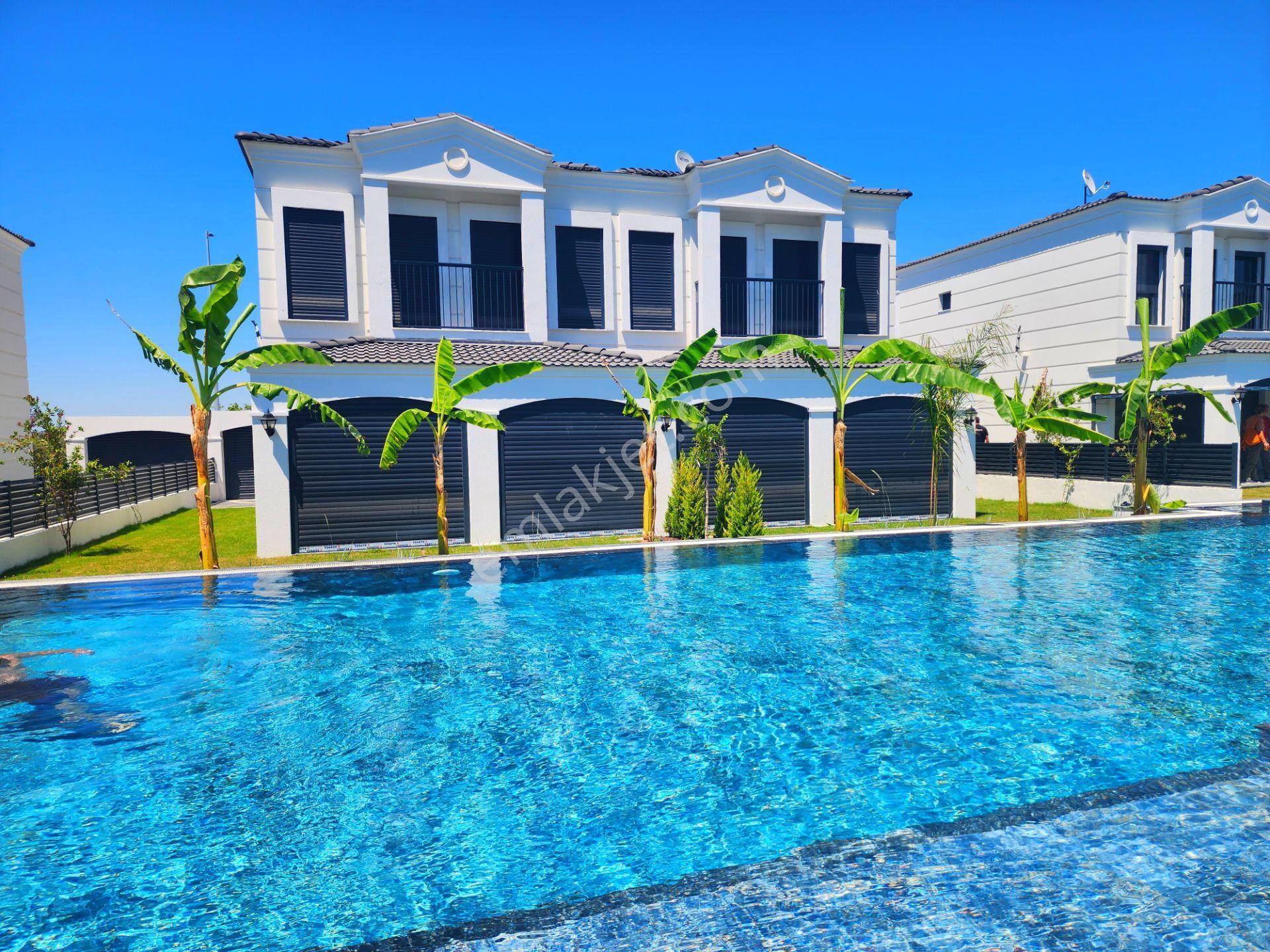 Kuşadası Davutlar Projeden Satılık Harika Havuzlu Site'de Villalar — fotoğraf 7