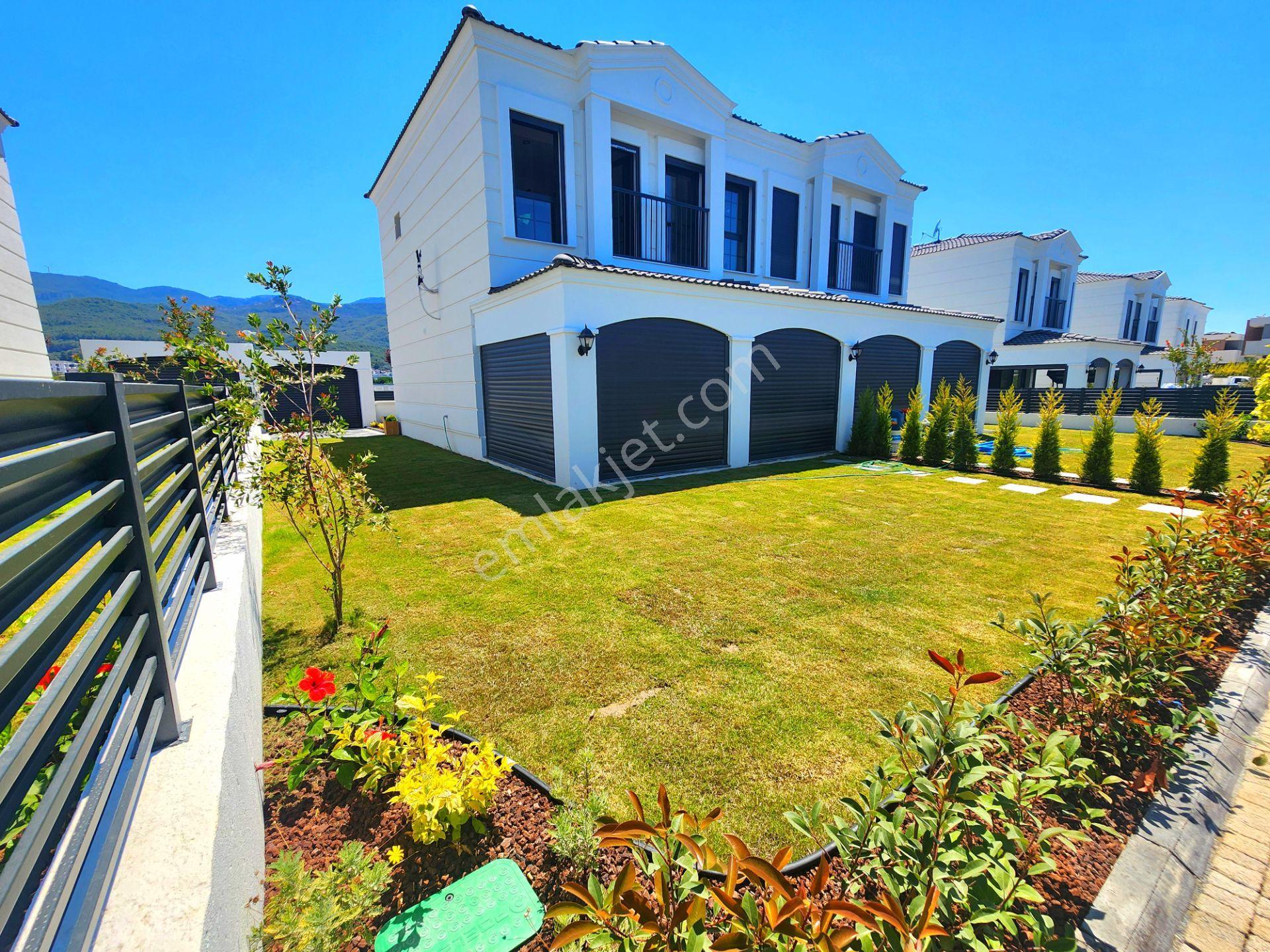 Kuşadası Davutlar Projeden Satılık Harika Havuzlu Site'de Villalar — fotoğraf 11