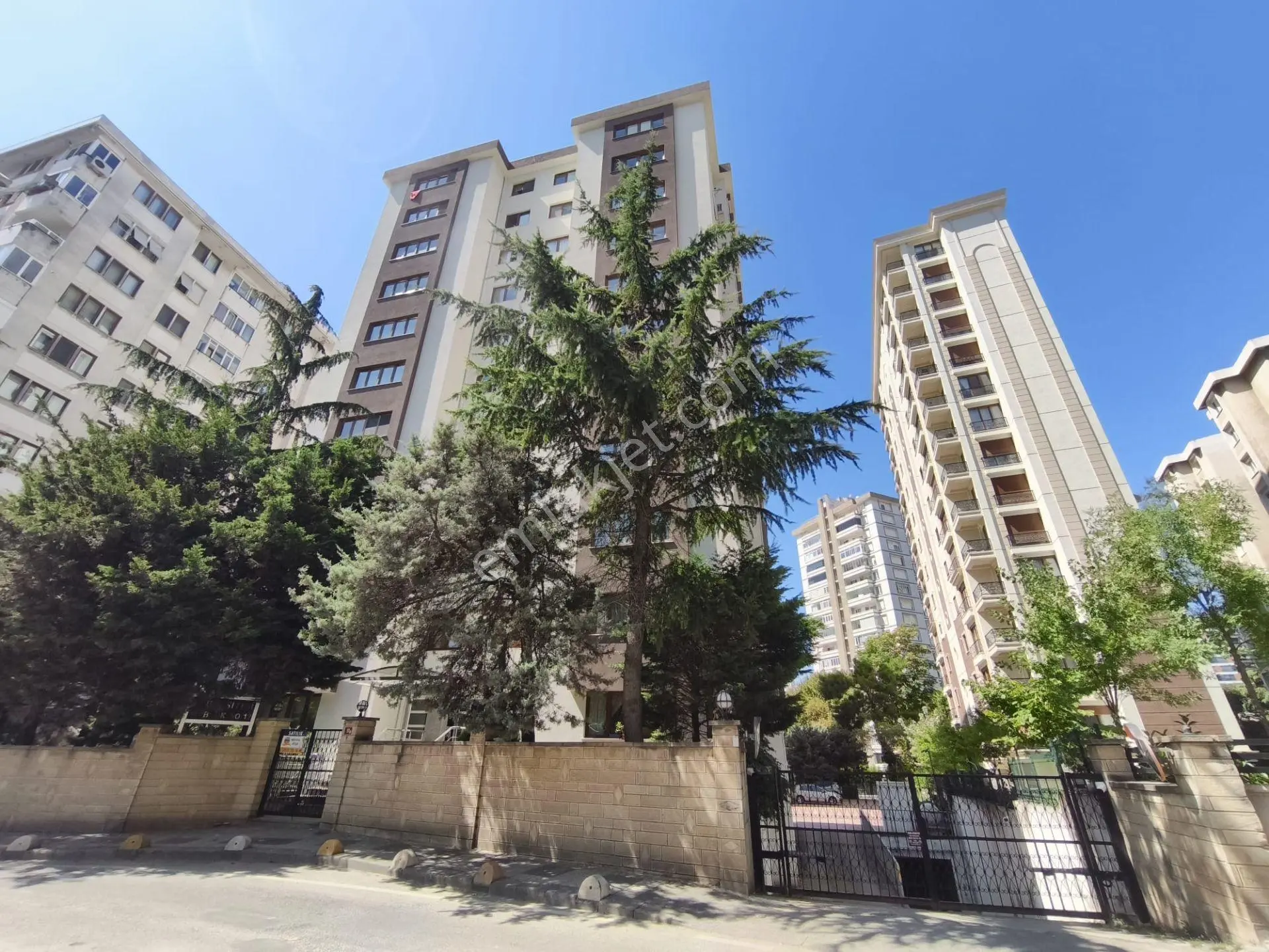 Erenköy'De Marmaraya Yakın 3+1 Net 120 M² 2 Bloklu Site İçinde