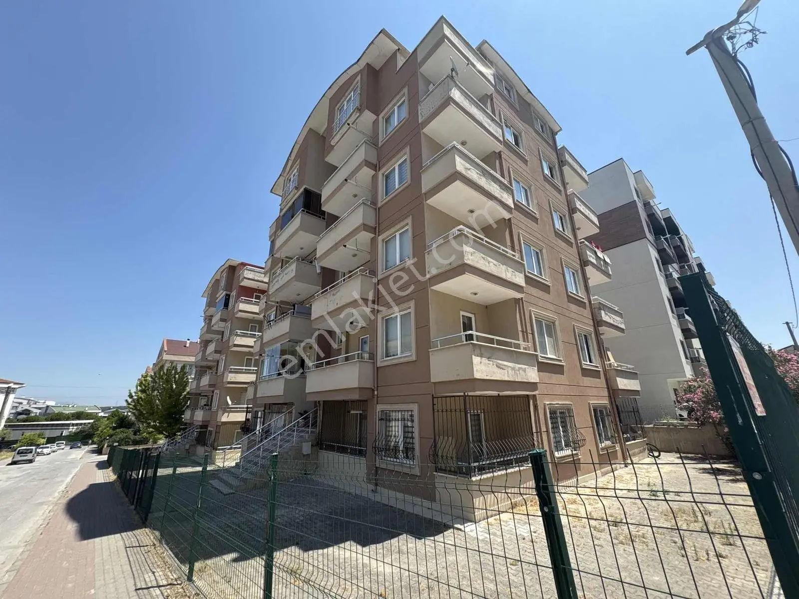 Anıl Konu'dan Görükle'de 2+1 Eşyalı Satılık Daire — fotoğraf 3