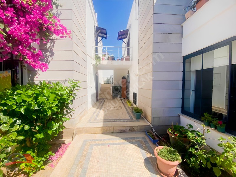 Doğuş Emlak'tan Bahçelievlerde Havuzlu Site İçinde 2+1 Daire — fotoğraf 6