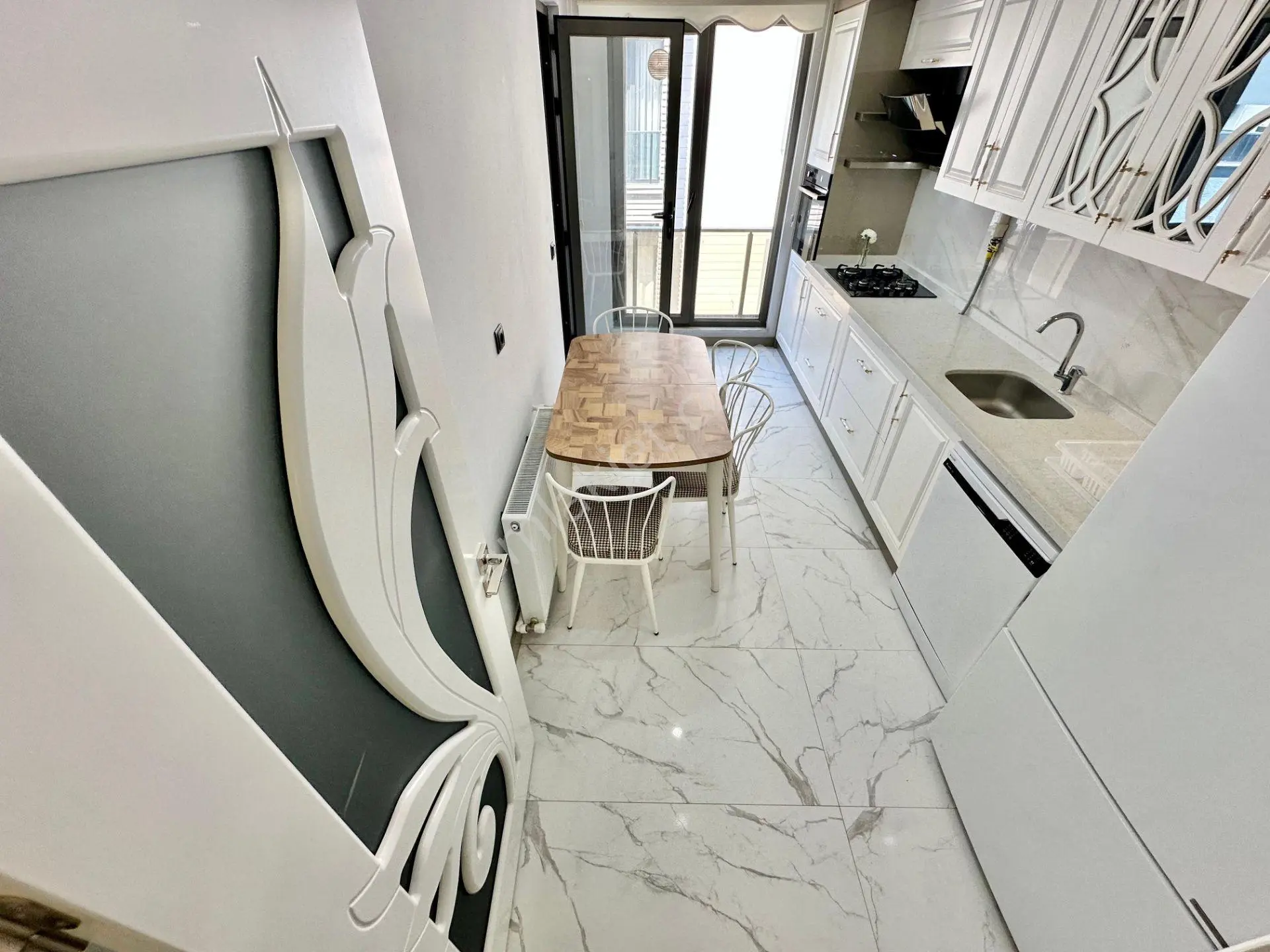 ⭐ay Emlaktan⭐akçay'da***full Eşyalı***kapalı Balkon Şık Tasarımlı Arakat Satılık 2+1 Yeni Daire — fotoğraf 5
