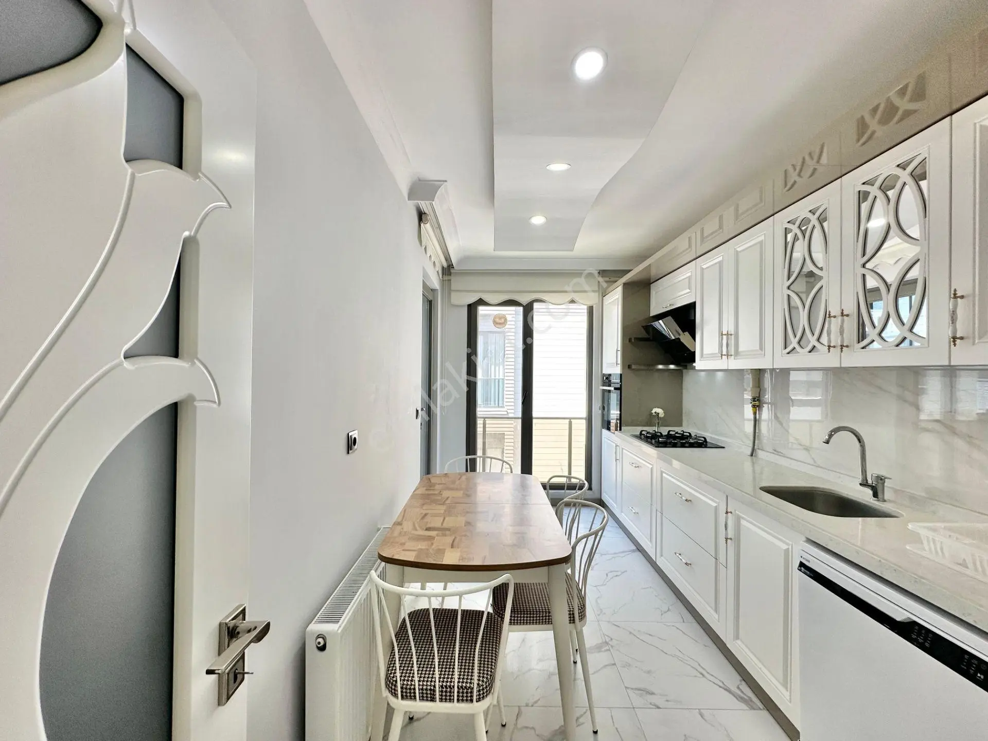 ⭐ay Emlaktan⭐akçay'da***full Eşyalı***kapalı Balkon Şık Tasarımlı Arakat Satılık 2+1 Yeni Daire — fotoğraf 9