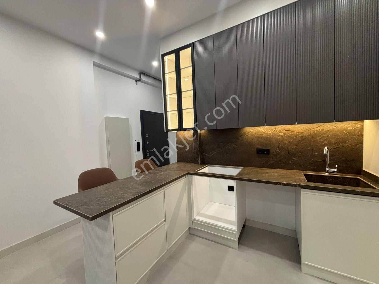 Demirler'den Selçukbey'de Evora Yakını Panjurlu Lüx 2+1 Daireler — fotoğraf 4