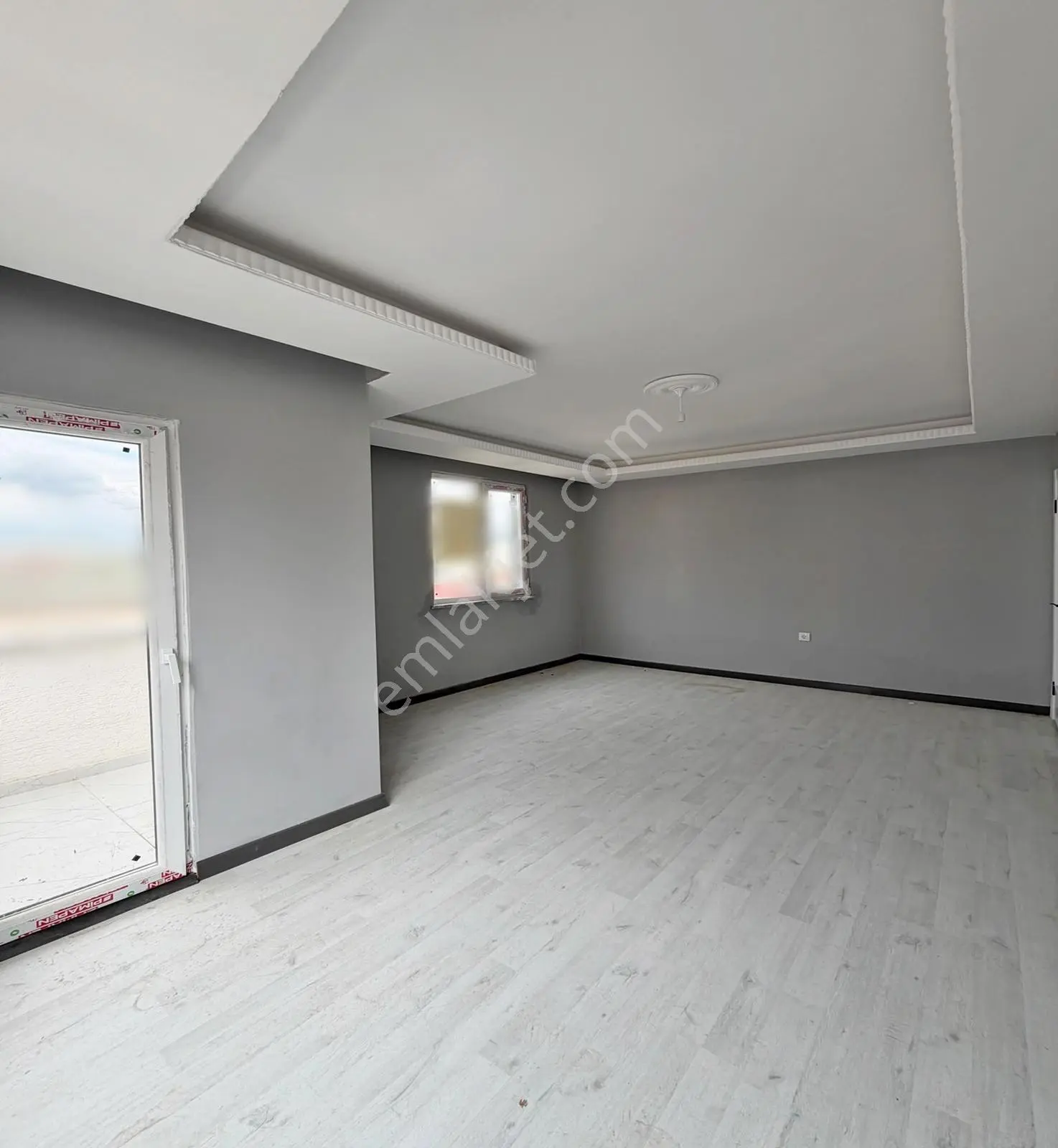 Kod 5466 Yunus Emre Mah. Caddeye Cephe Satılık 2+1 Arakat — fotoğraf 3