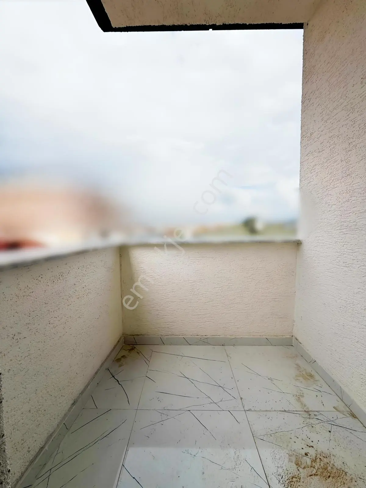 Kod 5466 Yunus Emre Mah. Caddeye Cephe Satılık 2+1 Arakat — fotoğraf 4
