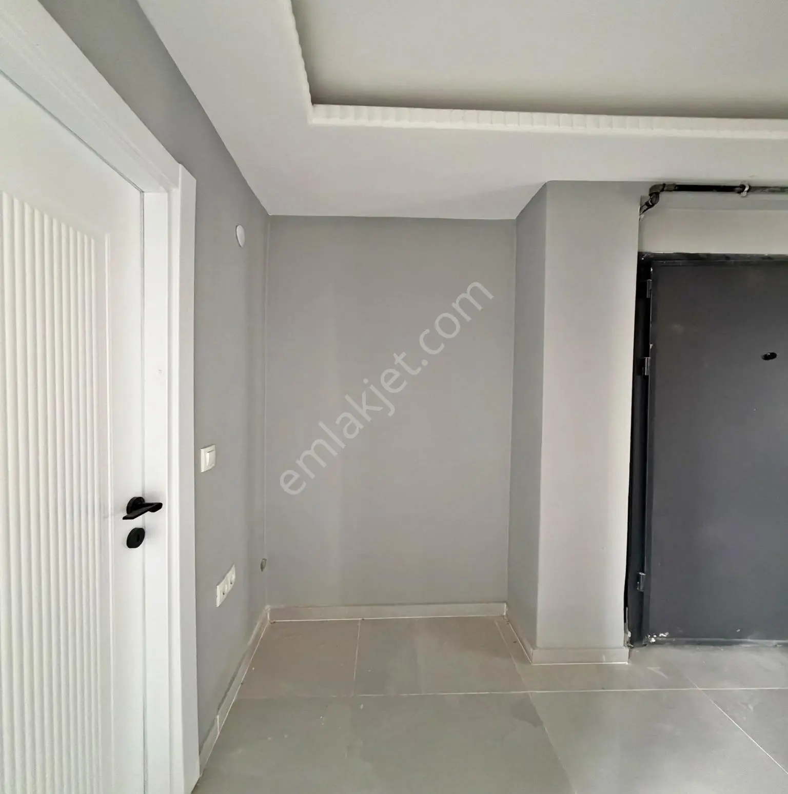 Kod 5466 Yunus Emre Mah. Caddeye Cephe Satılık 2+1 Arakat — fotoğraf 10