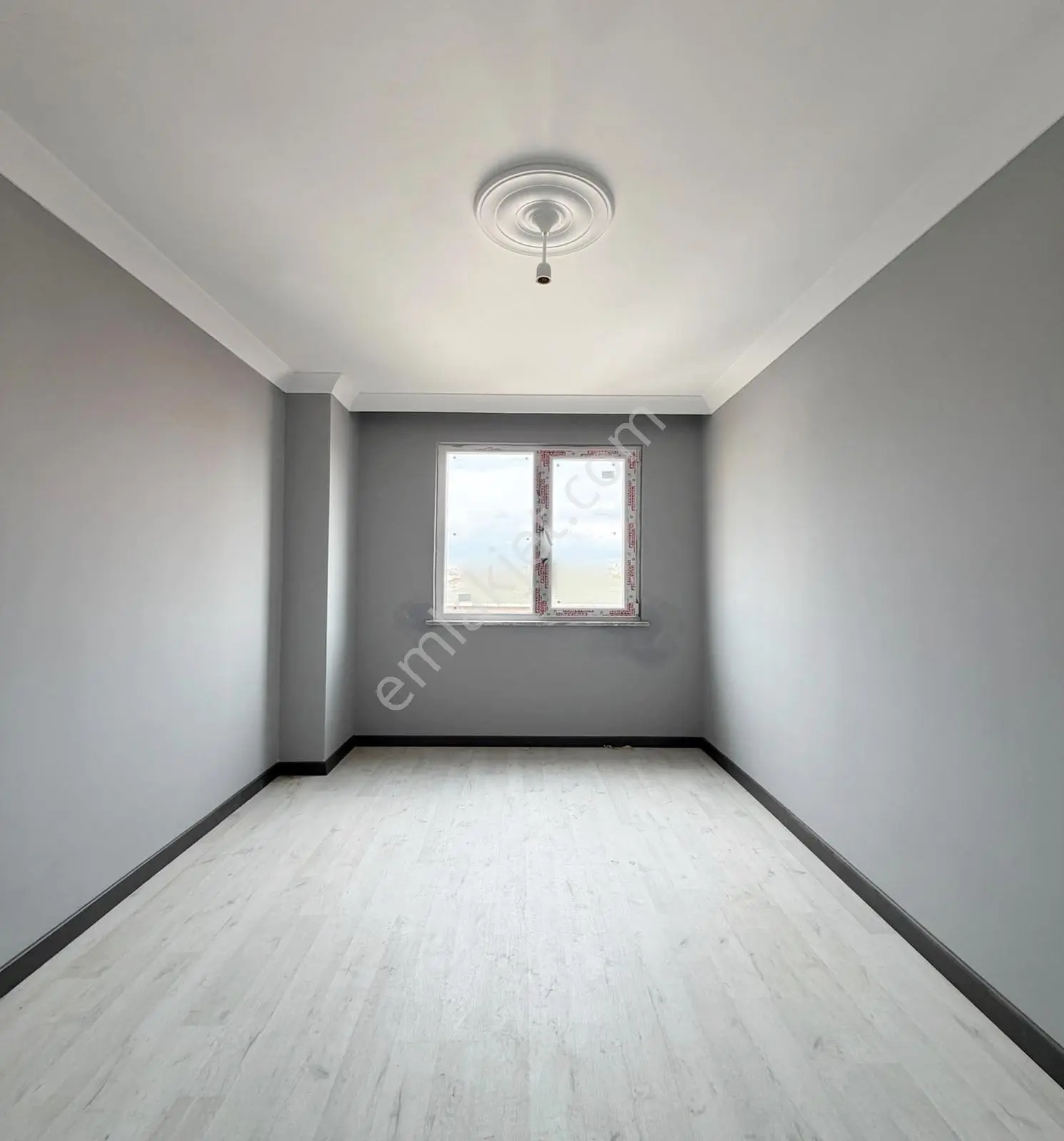 Kod 5466 Yunus Emre Mah. Caddeye Cephe Satılık 2+1 Arakat — fotoğraf 14