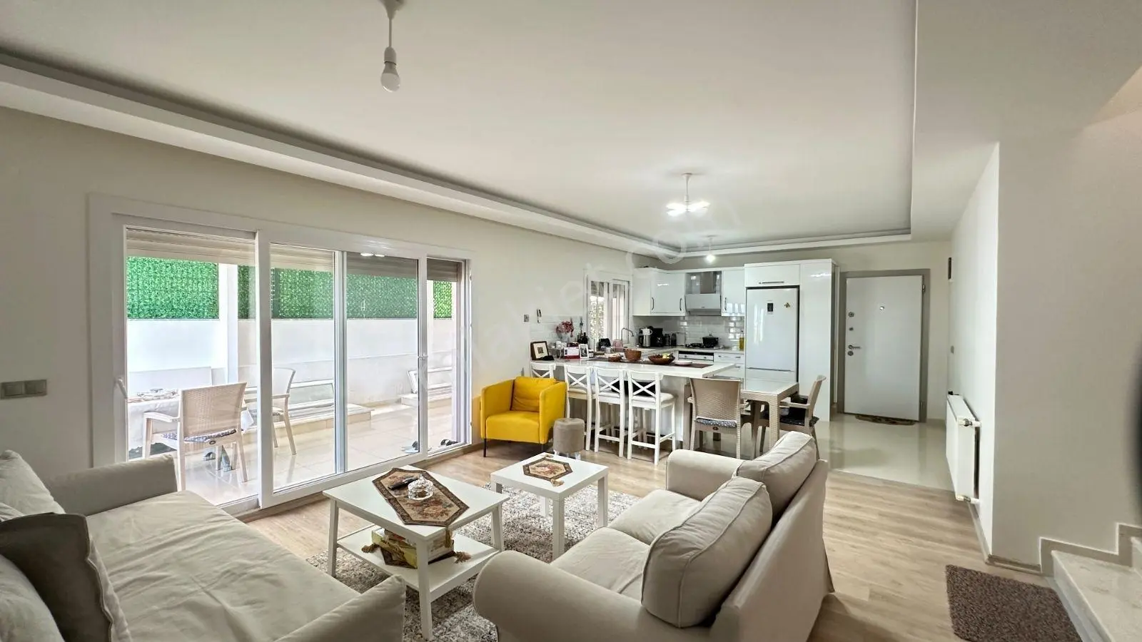 Çeşme Çiftlik'te Full Deniz Manzara Dubleks İkiz Villa 3+1eşyalı — fotoğraf 2