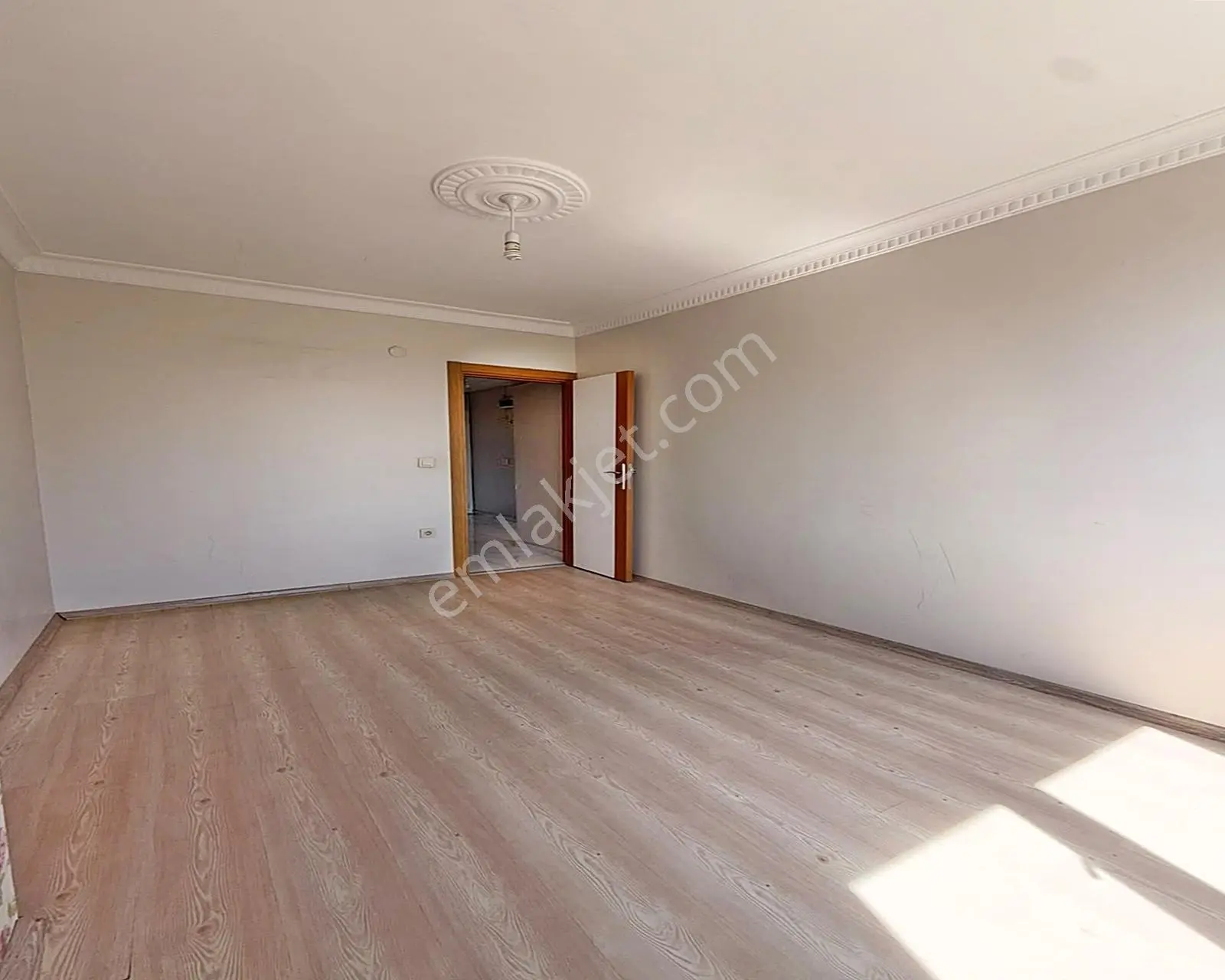 Esenyurt Çınar Mah. 1+1 80 M2 Satılık Ara Kat 2.399.000 Tl — fotoğraf 7