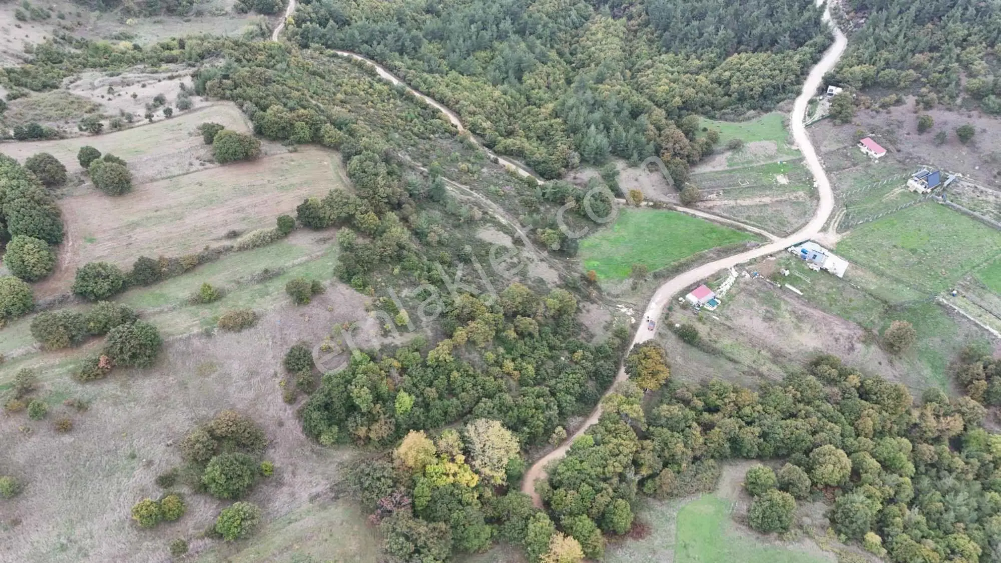 Biga Akkayrak’ta Resmi Yolu Bulunan Satılık 4.050 M² Arazi — fotoğraf 5