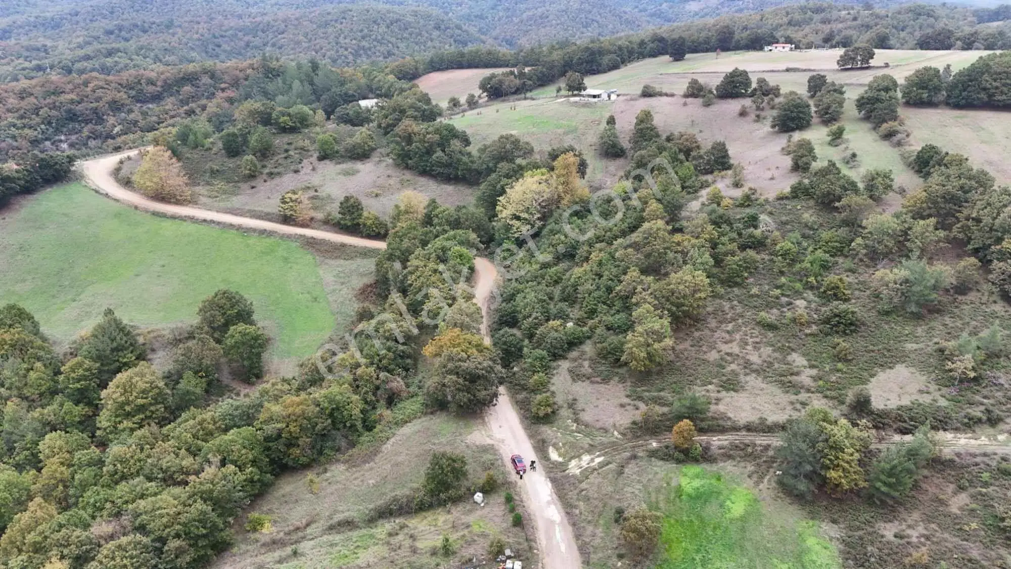 Biga Akkayrak’ta Resmi Yolu Bulunan Satılık 4.050 M² Arazi — fotoğraf 10