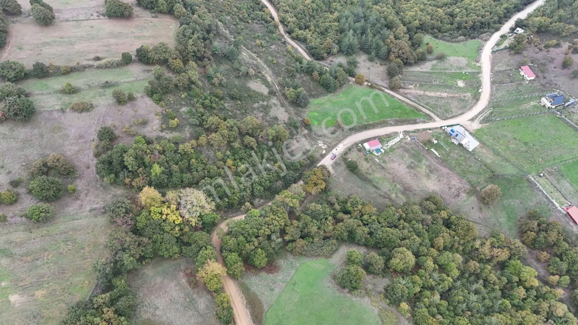 Biga Akkayrak’ta Resmi Yolu Bulunan Satılık 4.050 M² Arazi — fotoğraf 12