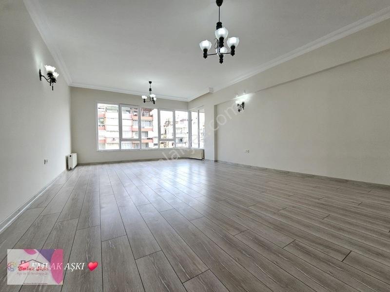 Memurevleri Güzeli Cadde Üzerinde Süper Lokasyonda Asansörlü — fotoğraf 6