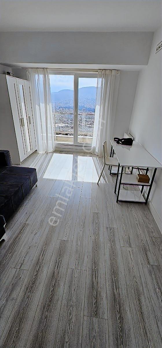 Bornova Dap Yapı Üst Katda Muhteşem Manzaralı,ferah Eşyalı 1+0 — fotoğraf 11